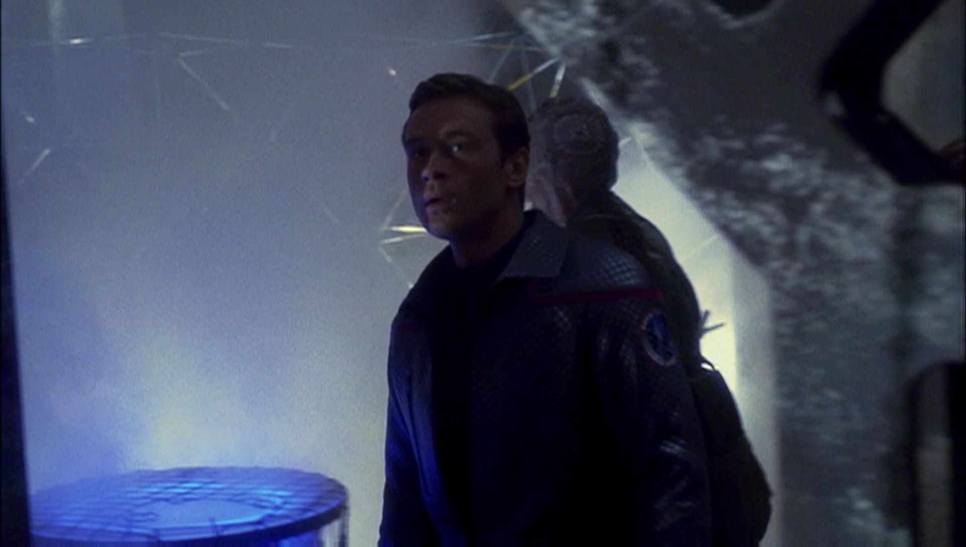 ariane179254_Enterprise_1x01-1x02_BrokenBow_2823.jpg
