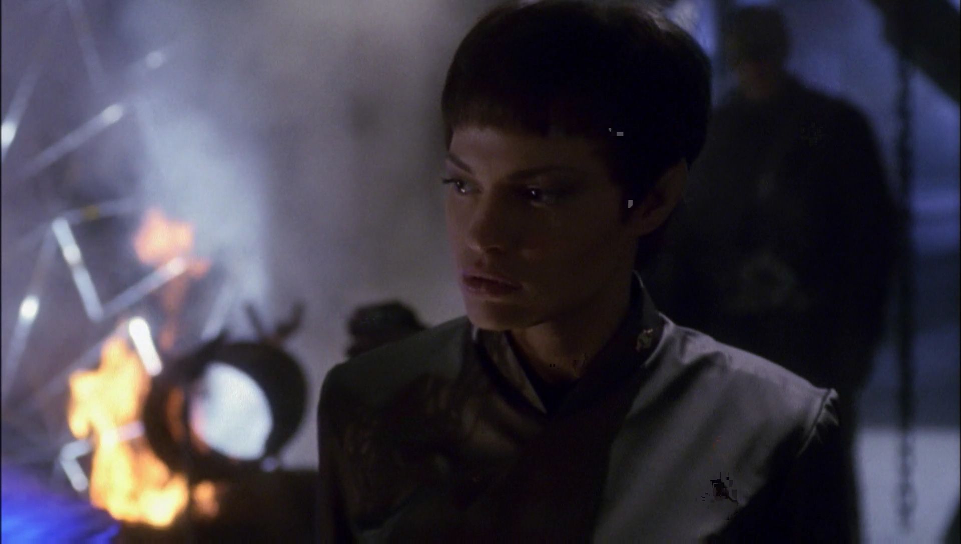 ariane179254_Enterprise_1x01-1x02_BrokenBow_2830.jpg