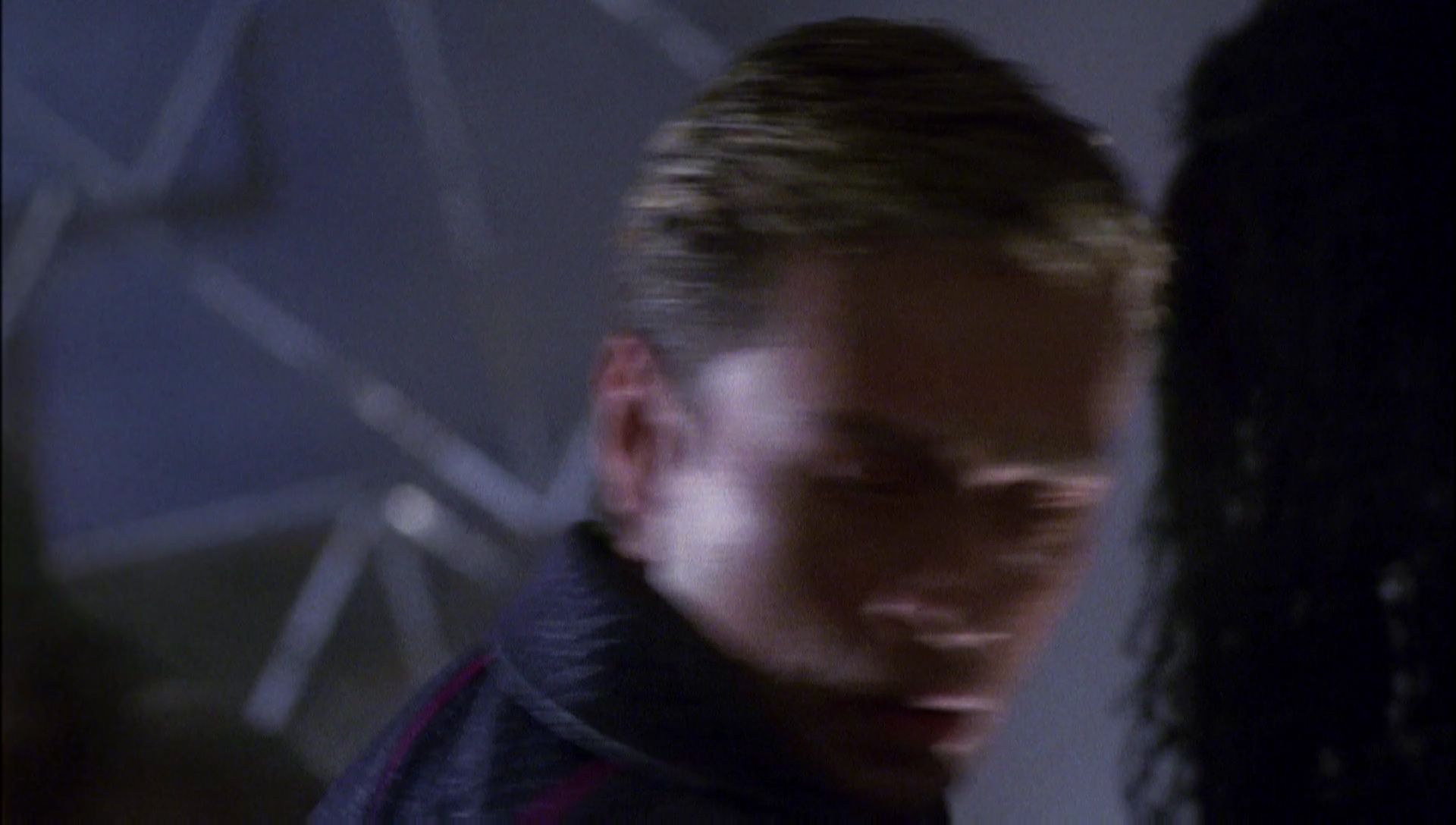 ariane179254_Enterprise_1x01-1x02_BrokenBow_2832.jpg