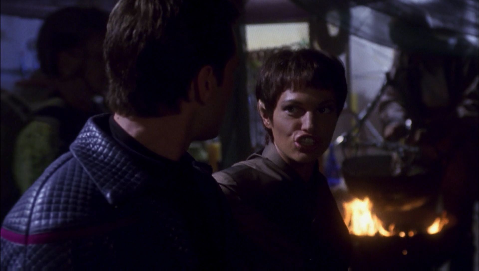 ariane179254_Enterprise_1x01-1x02_BrokenBow_2864.jpg