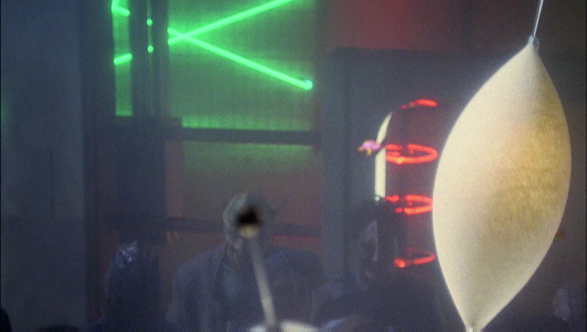 ariane179254_Enterprise_1x01-1x02_BrokenBow_2870.jpg