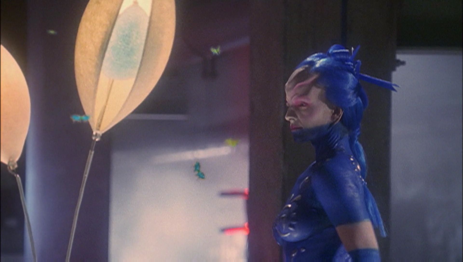ariane179254_Enterprise_1x01-1x02_BrokenBow_2893.jpg
