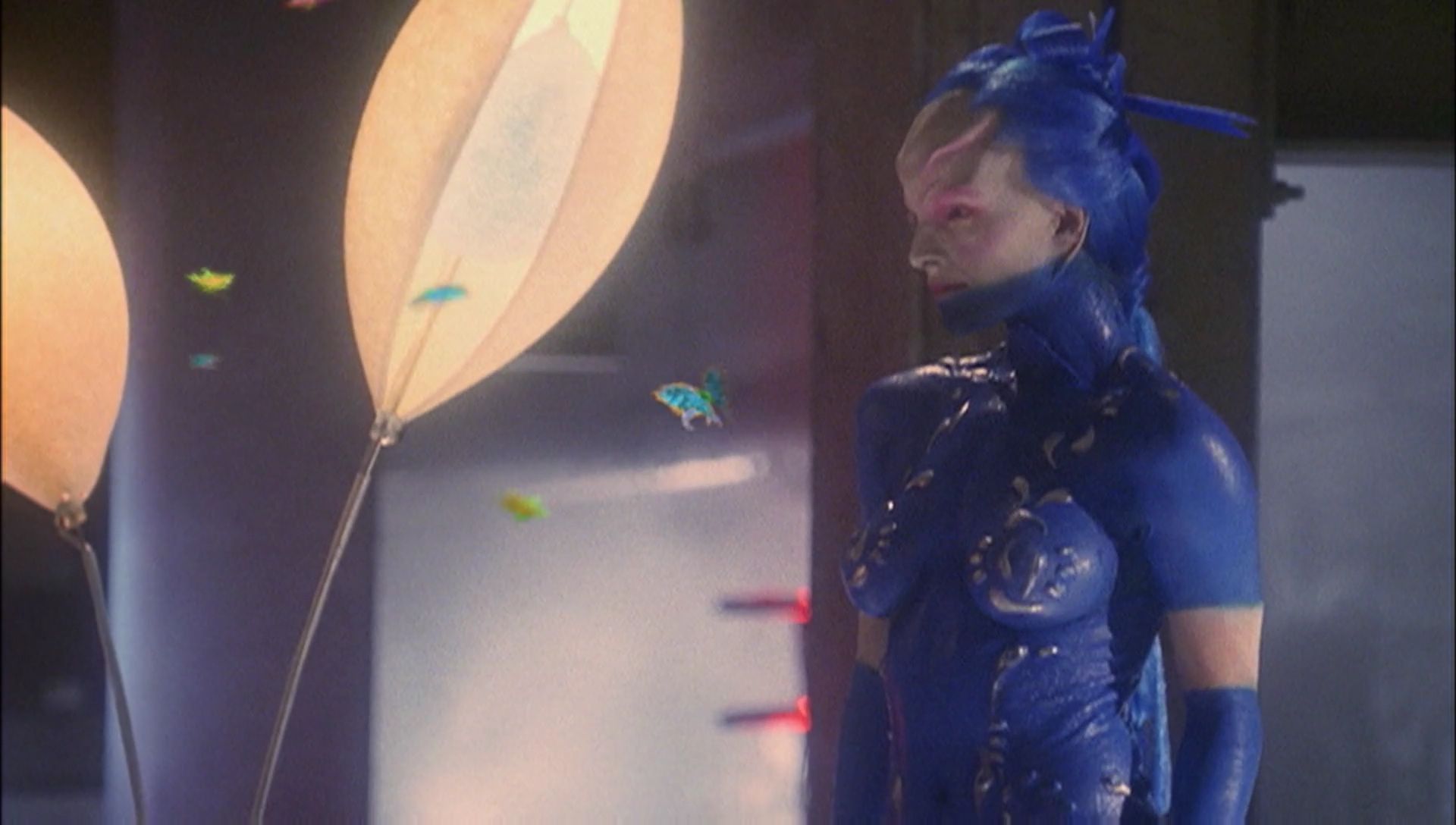 ariane179254_Enterprise_1x01-1x02_BrokenBow_2894.jpg