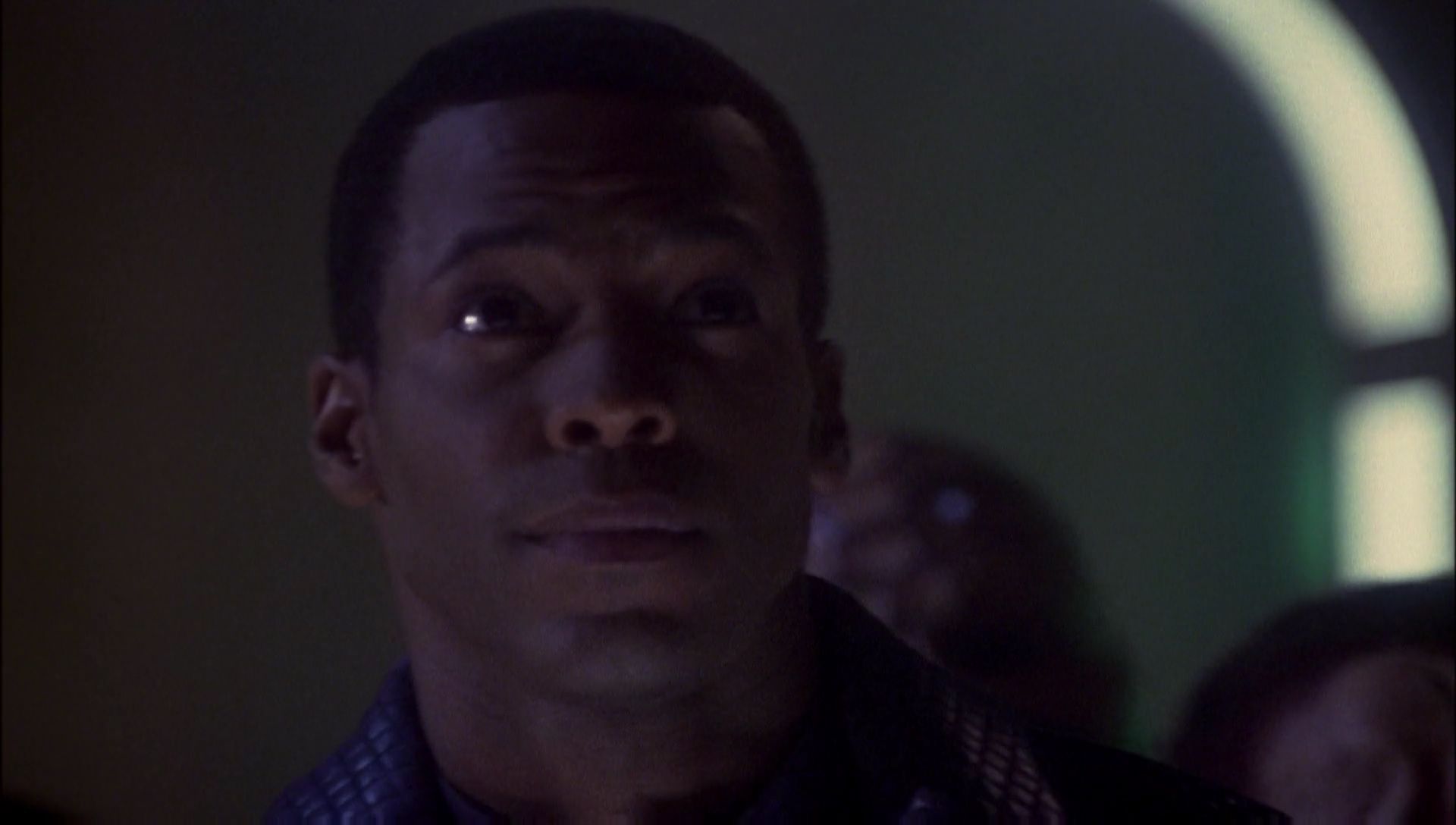 ariane179254_Enterprise_1x01-1x02_BrokenBow_2900.jpg