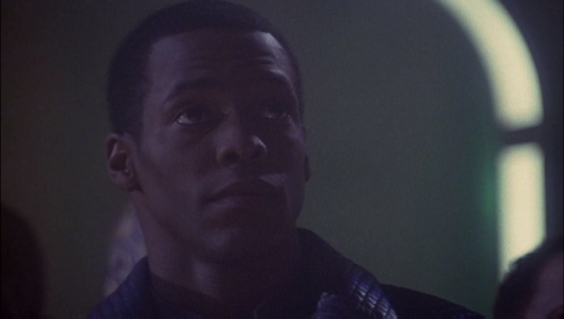 ariane179254_Enterprise_1x01-1x02_BrokenBow_2905.jpg