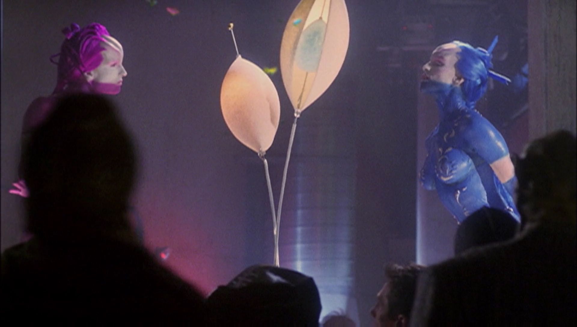ariane179254_Enterprise_1x01-1x02_BrokenBow_2909.jpg