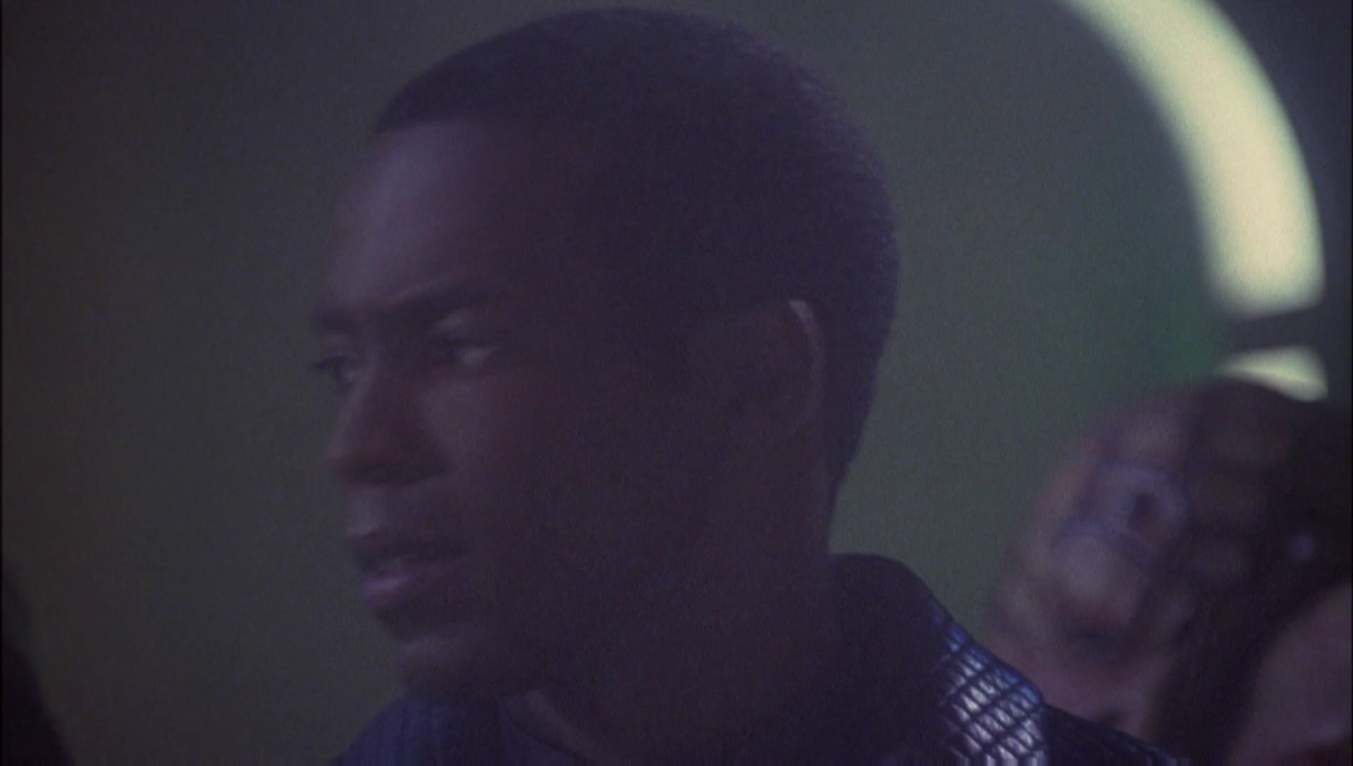 ariane179254_Enterprise_1x01-1x02_BrokenBow_2915.jpg