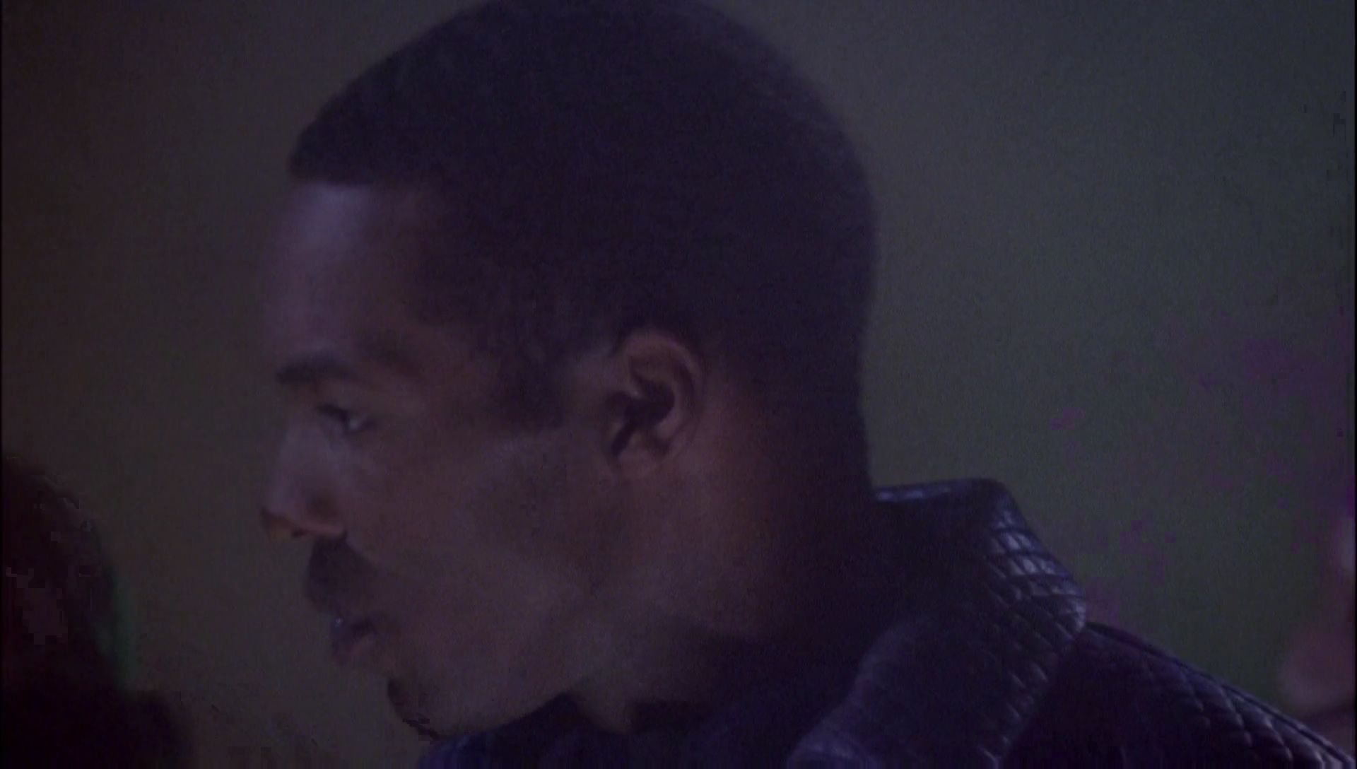 ariane179254_Enterprise_1x01-1x02_BrokenBow_2919.jpg