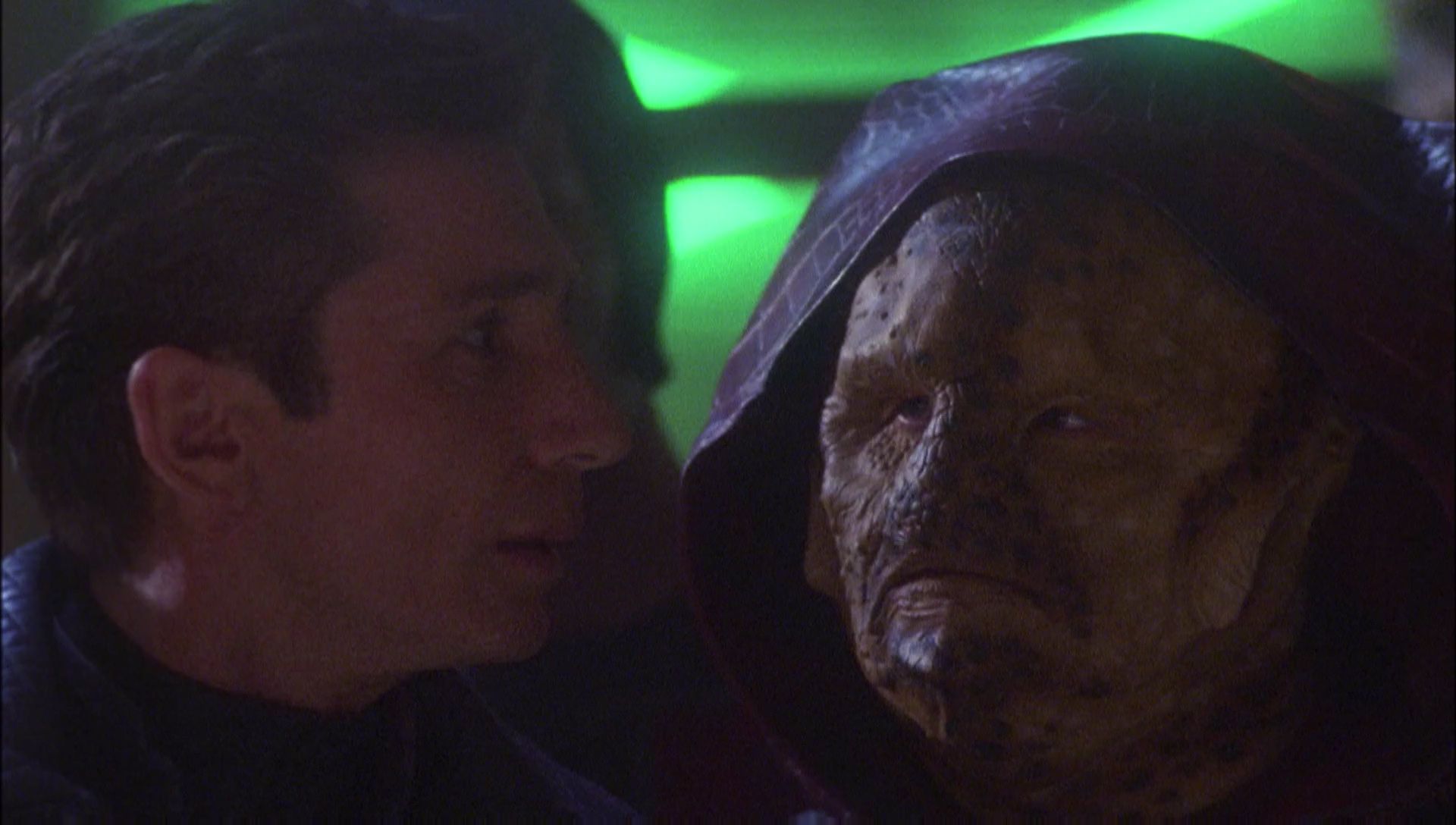 ariane179254_Enterprise_1x01-1x02_BrokenBow_2932.jpg