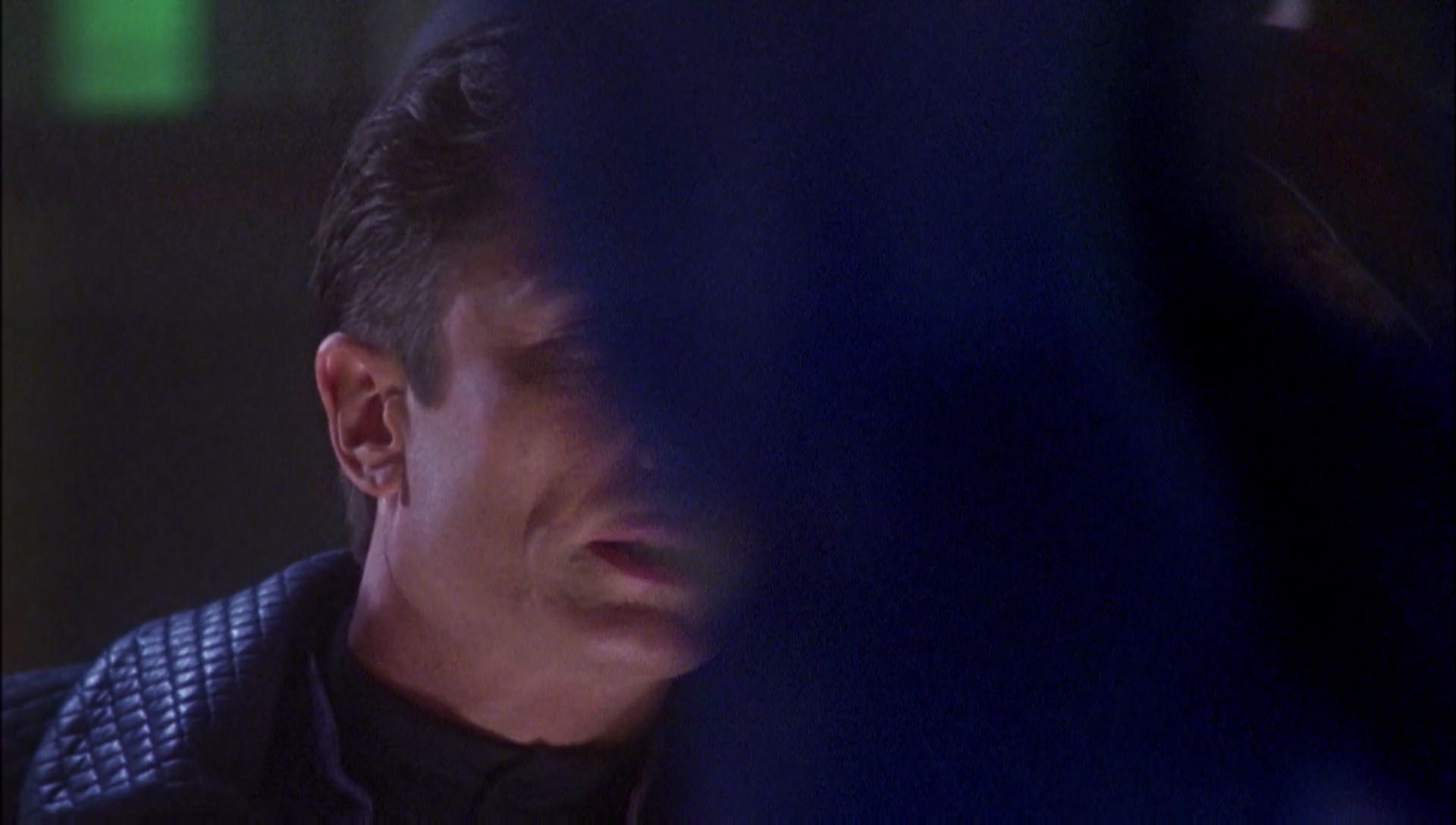 ariane179254_Enterprise_1x01-1x02_BrokenBow_2934.jpg