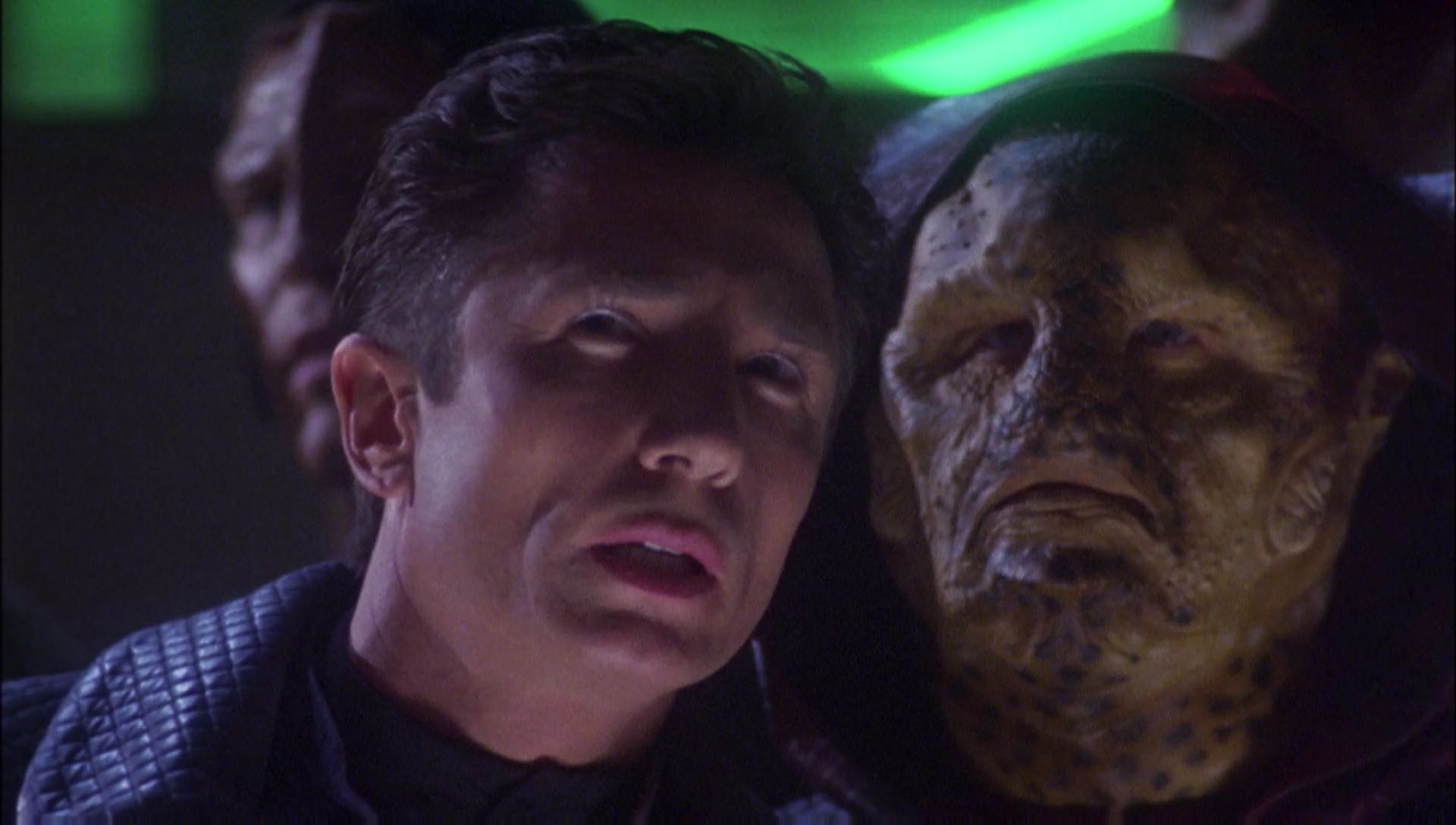 ariane179254_Enterprise_1x01-1x02_BrokenBow_2936.jpg