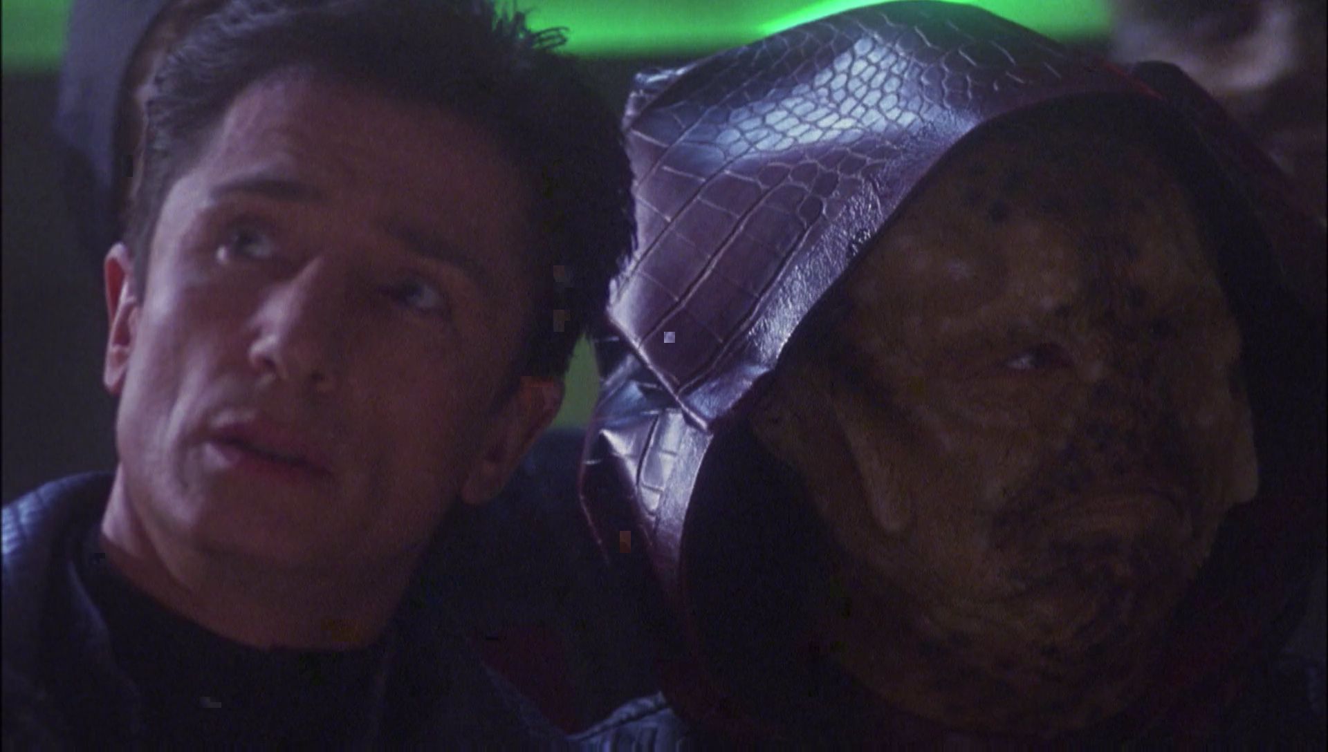 ariane179254_Enterprise_1x01-1x02_BrokenBow_2941.jpg