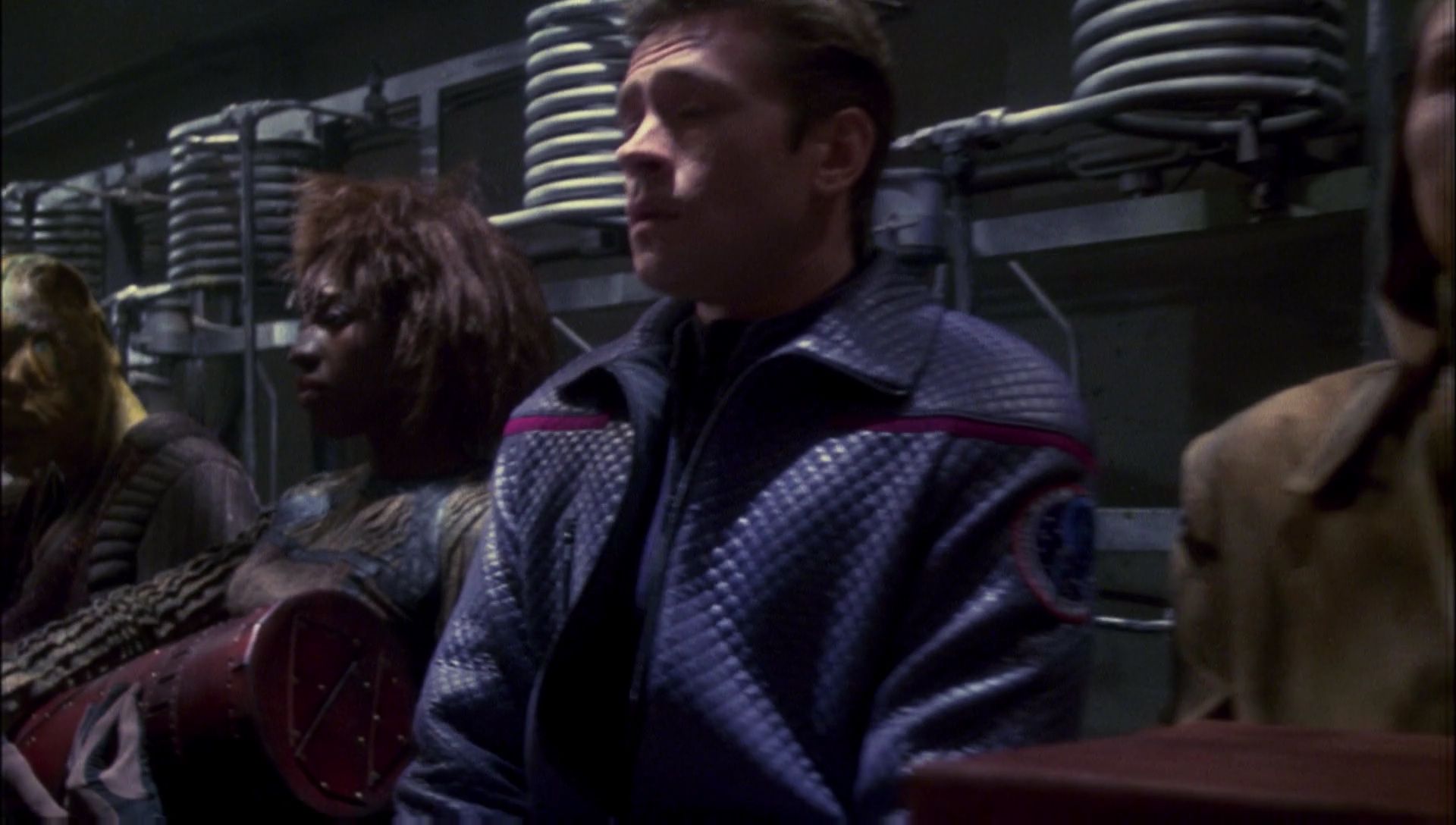 ariane179254_Enterprise_1x01-1x02_BrokenBow_2957.jpg
