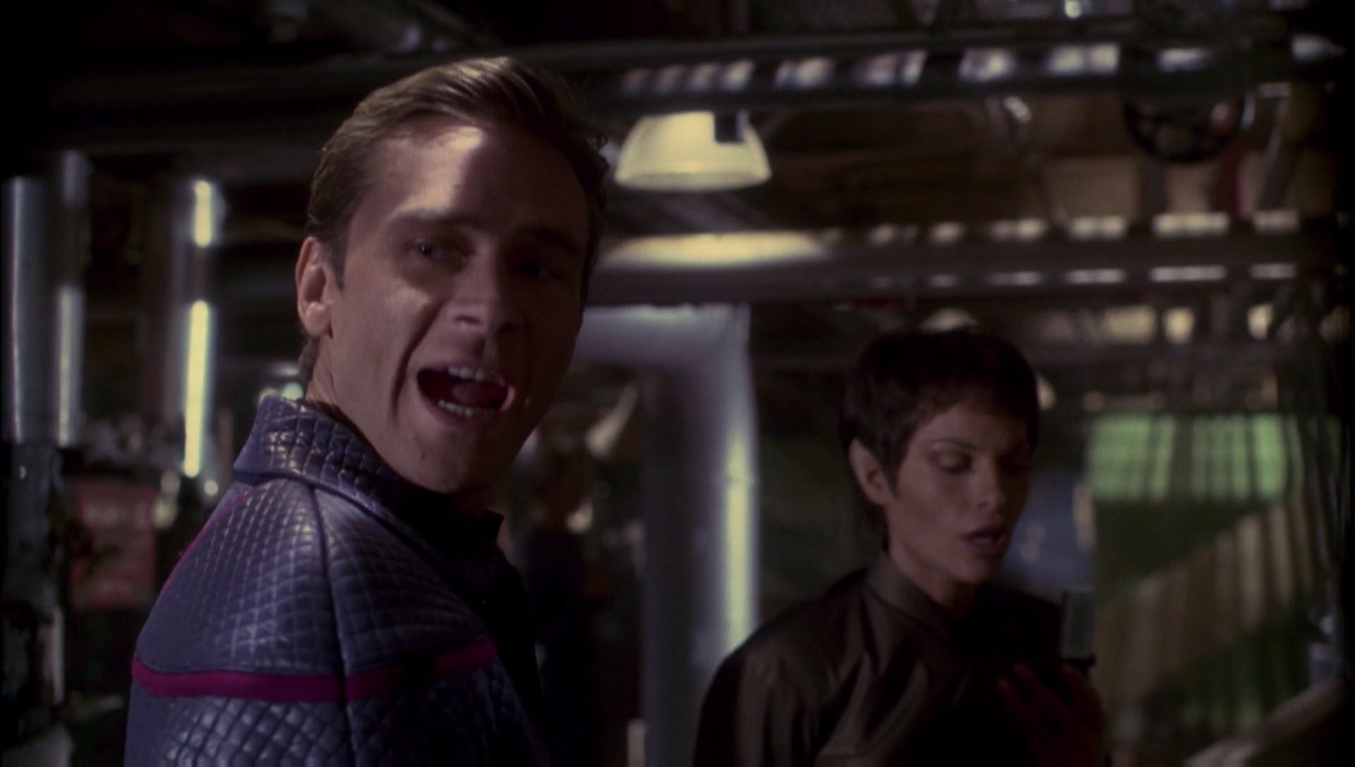 ariane179254_Enterprise_1x01-1x02_BrokenBow_3008.jpg