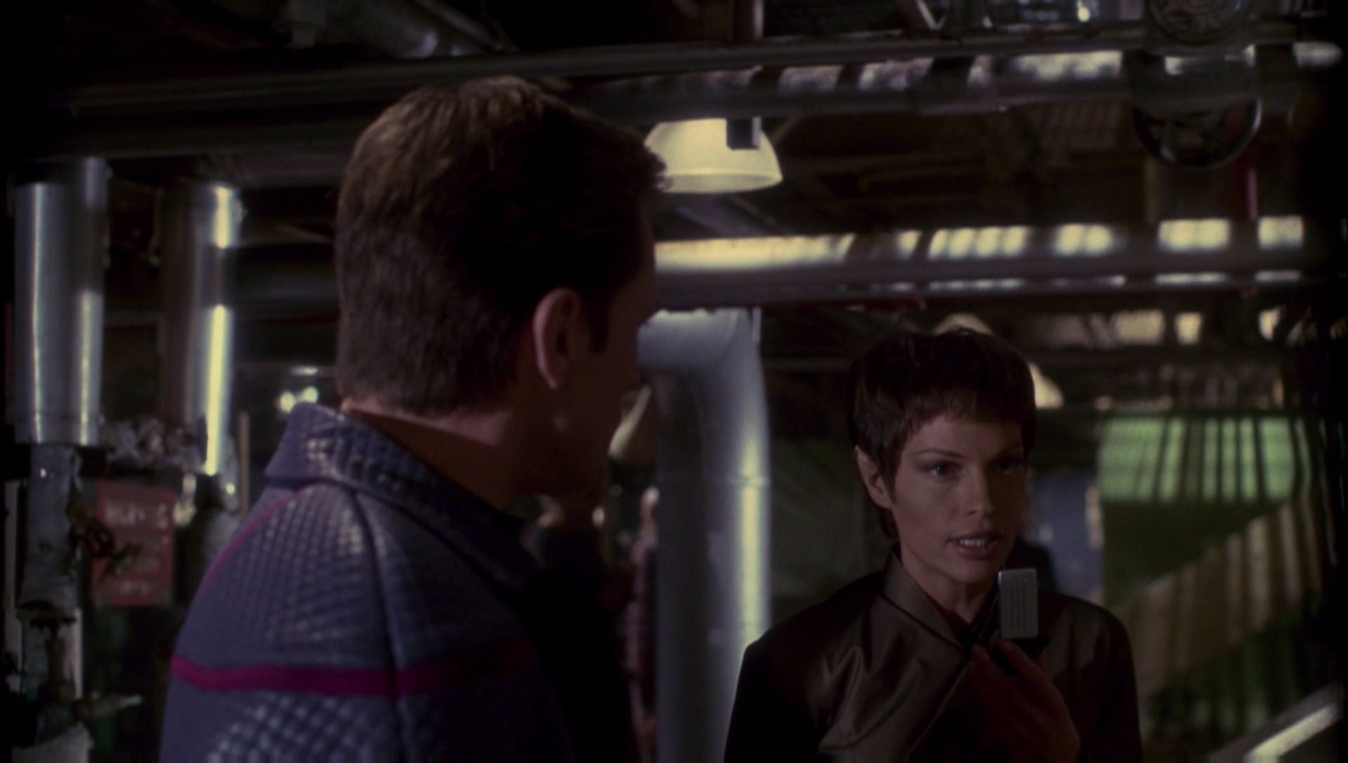 ariane179254_Enterprise_1x01-1x02_BrokenBow_3015.jpg