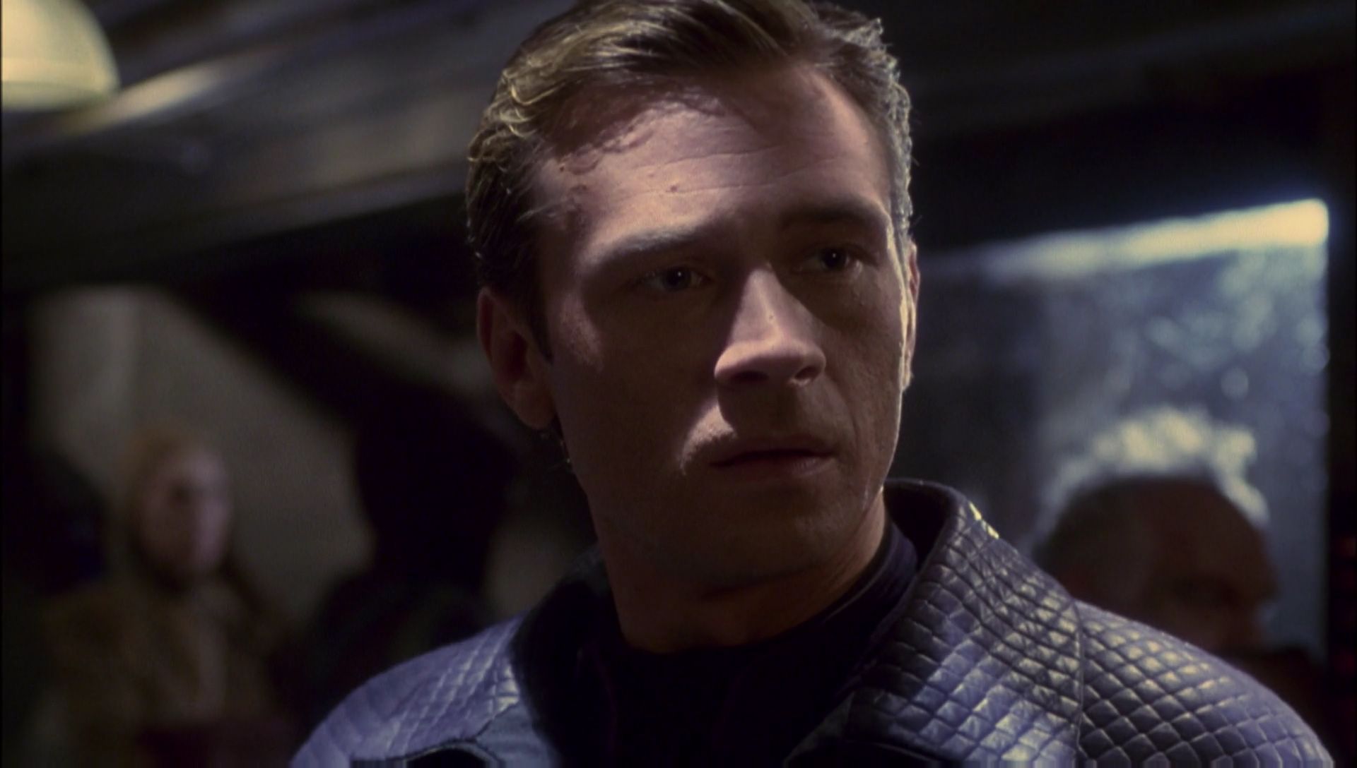ariane179254_Enterprise_1x01-1x02_BrokenBow_3018.jpg