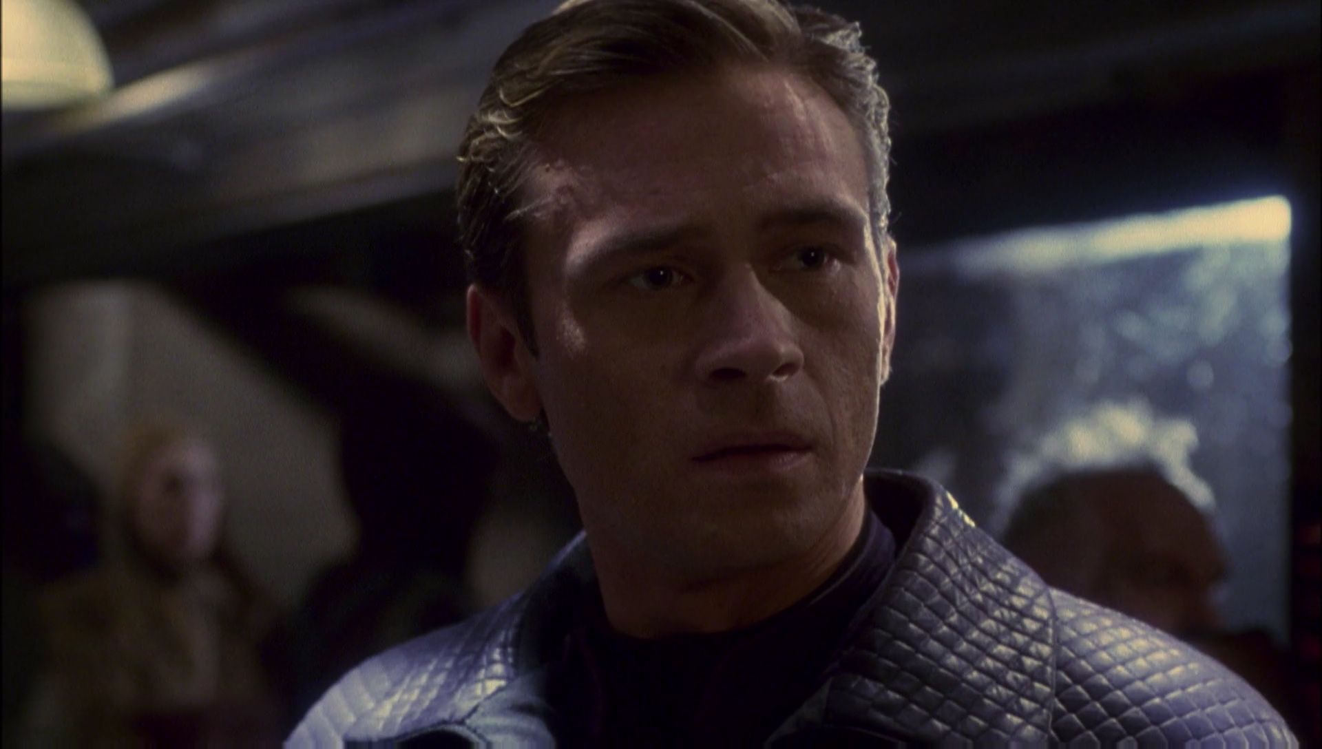 ariane179254_Enterprise_1x01-1x02_BrokenBow_3019.jpg