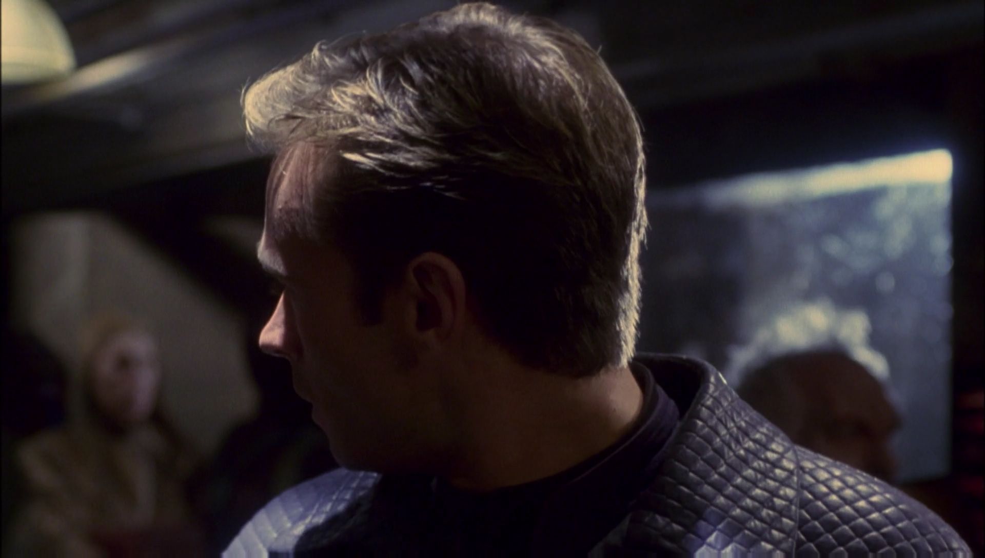 ariane179254_Enterprise_1x01-1x02_BrokenBow_3026.jpg