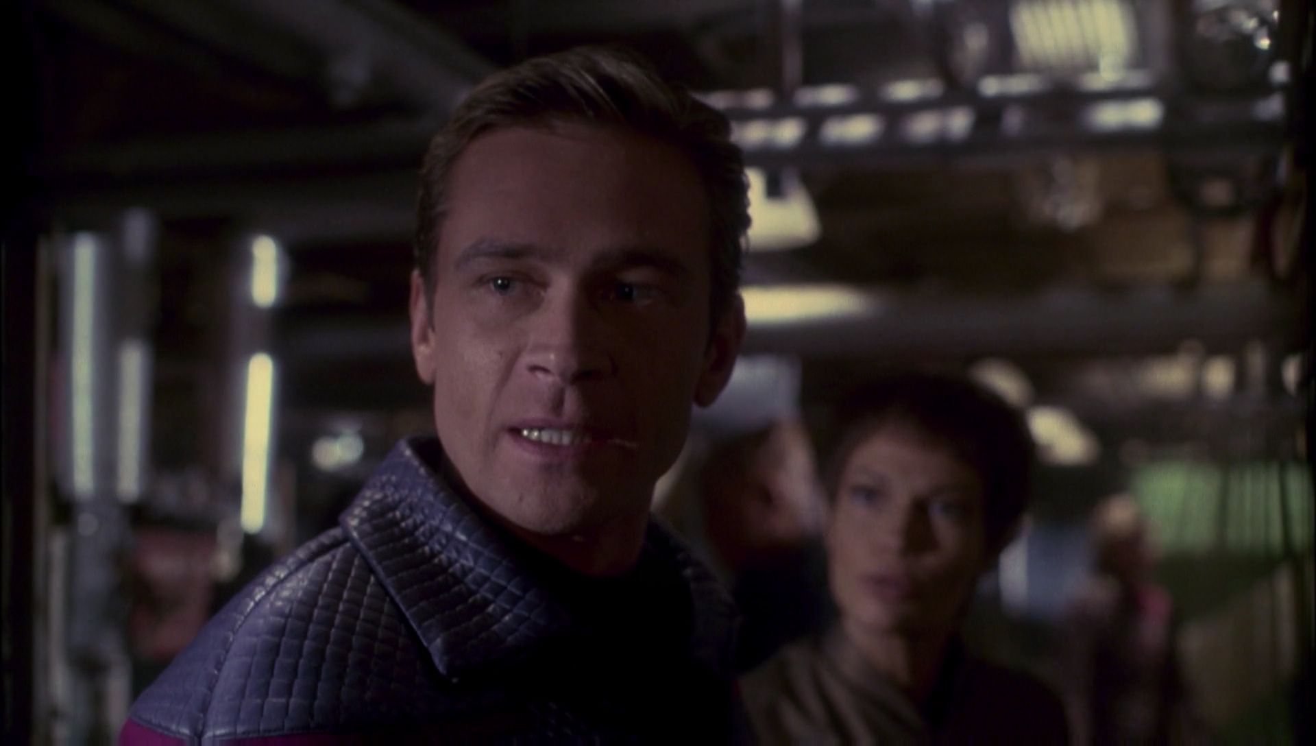 ariane179254_Enterprise_1x01-1x02_BrokenBow_3035.jpg