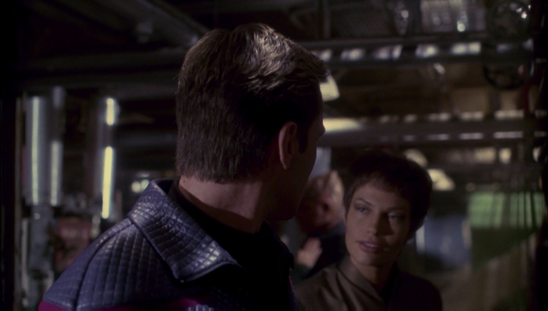 ariane179254_Enterprise_1x01-1x02_BrokenBow_3036.jpg