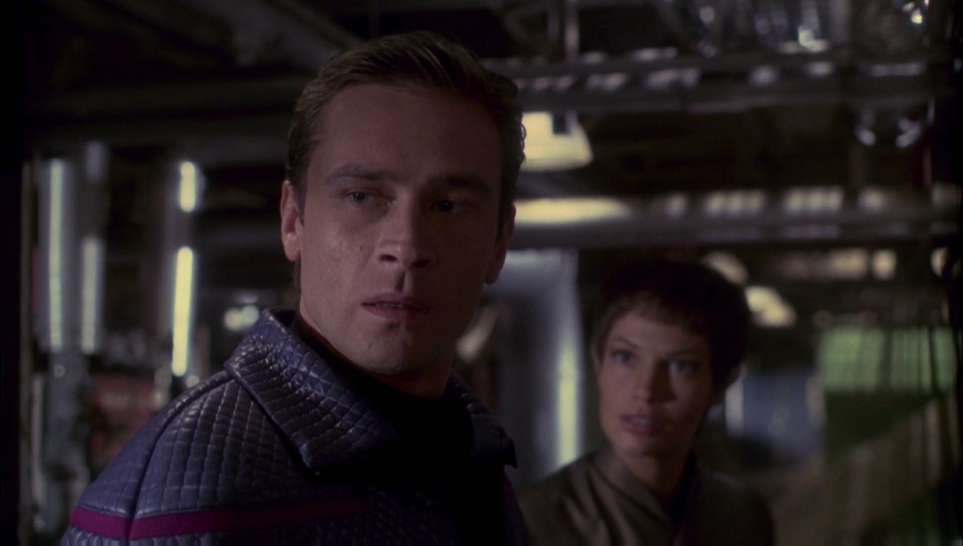ariane179254_Enterprise_1x01-1x02_BrokenBow_3043.jpg
