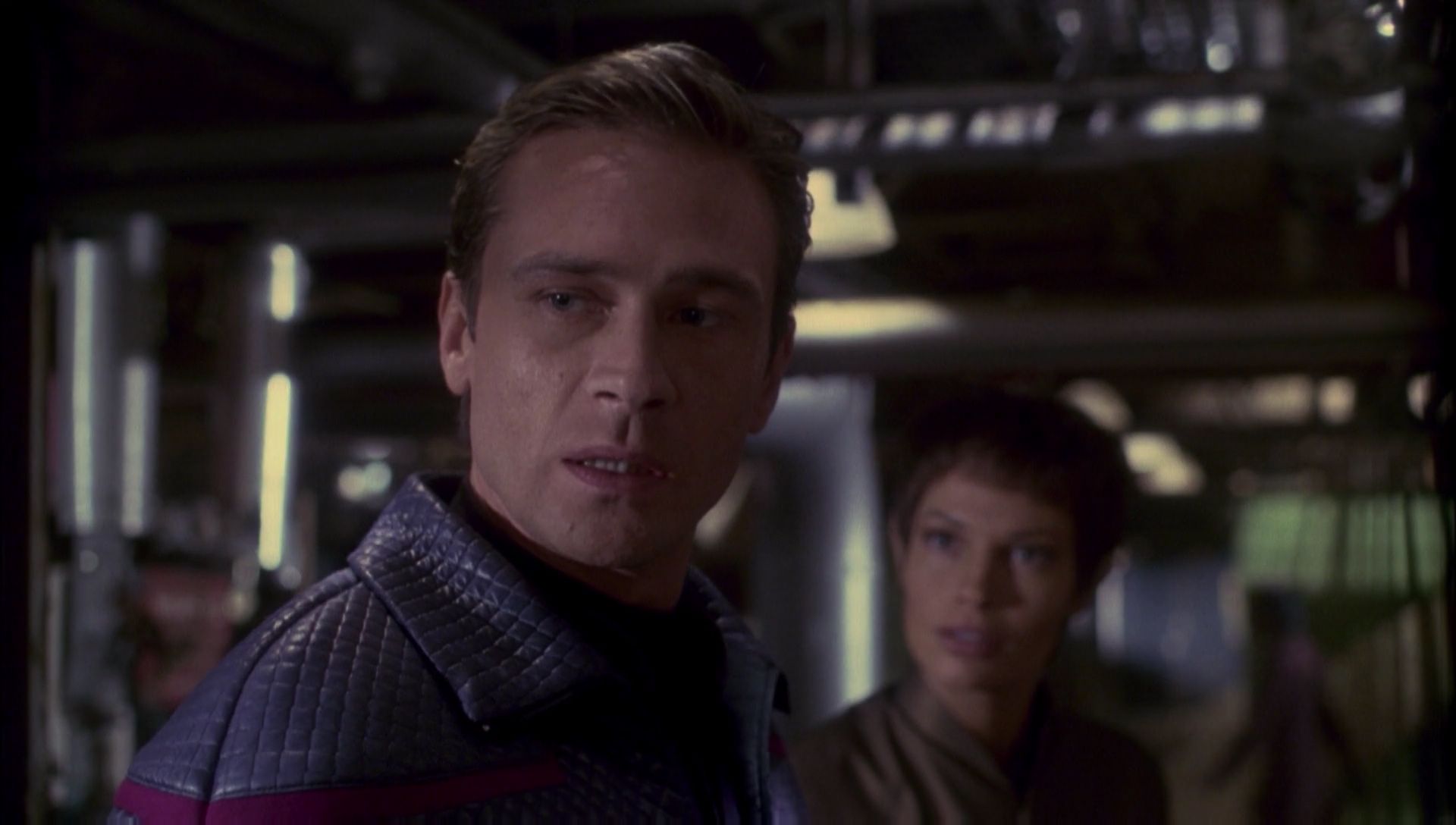 ariane179254_Enterprise_1x01-1x02_BrokenBow_3044.jpg