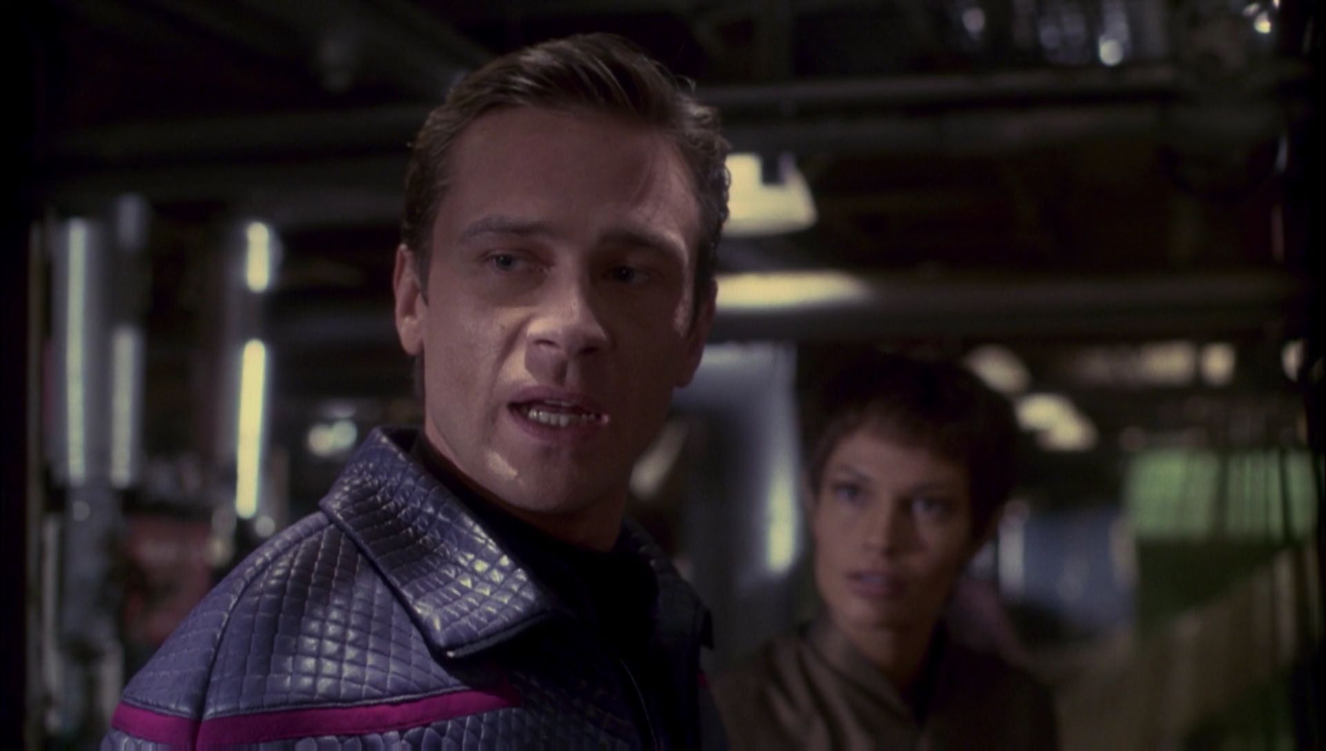 ariane179254_Enterprise_1x01-1x02_BrokenBow_3045.jpg