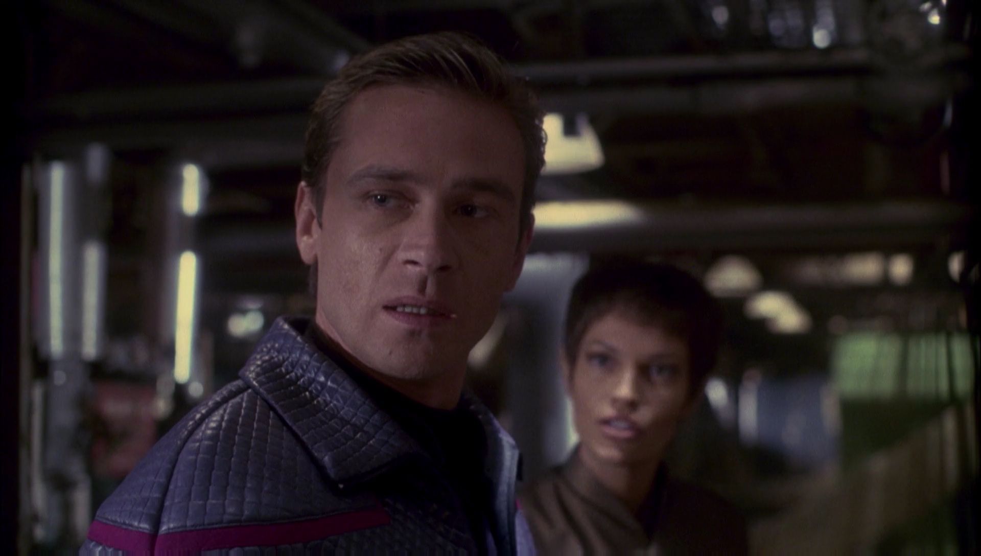 ariane179254_Enterprise_1x01-1x02_BrokenBow_3046.jpg