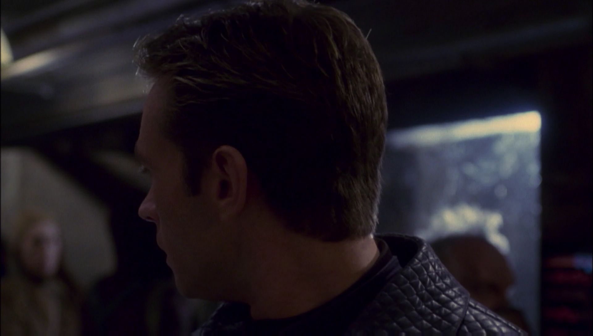 ariane179254_Enterprise_1x01-1x02_BrokenBow_3047.jpg