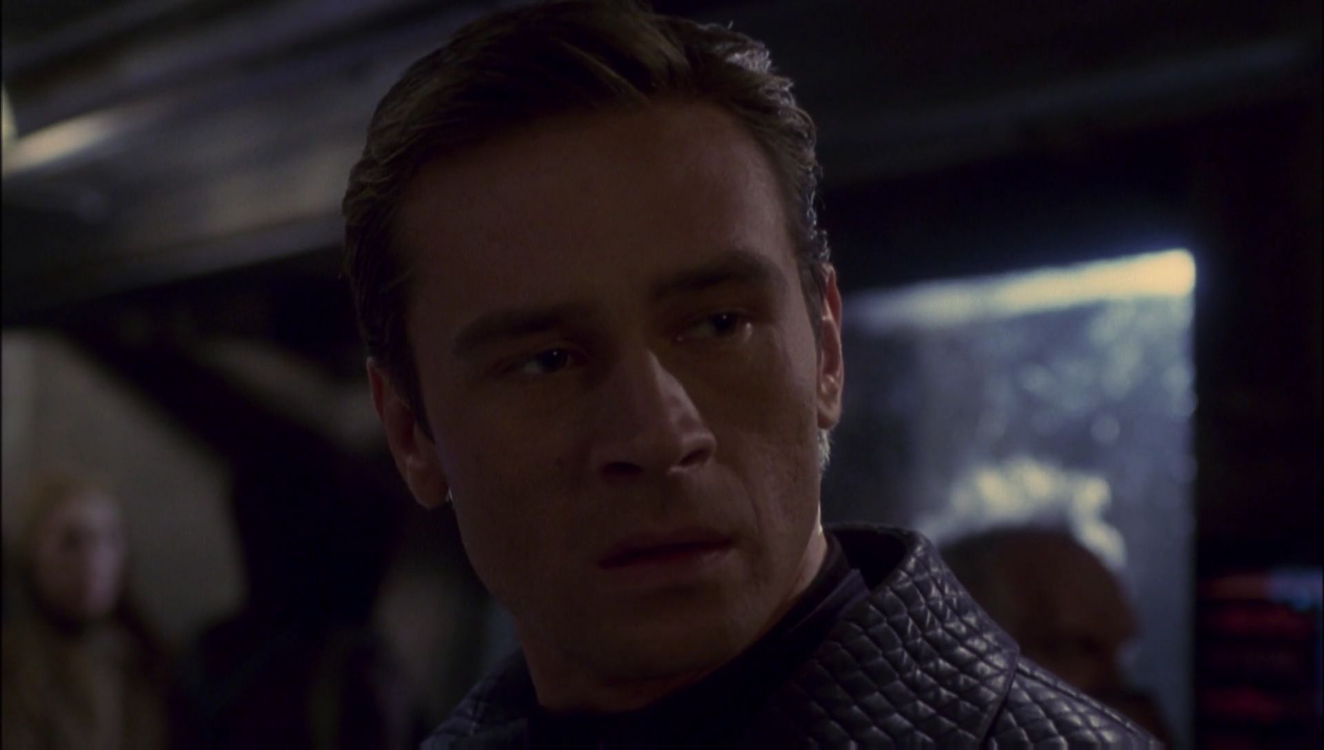 ariane179254_Enterprise_1x01-1x02_BrokenBow_3048.jpg