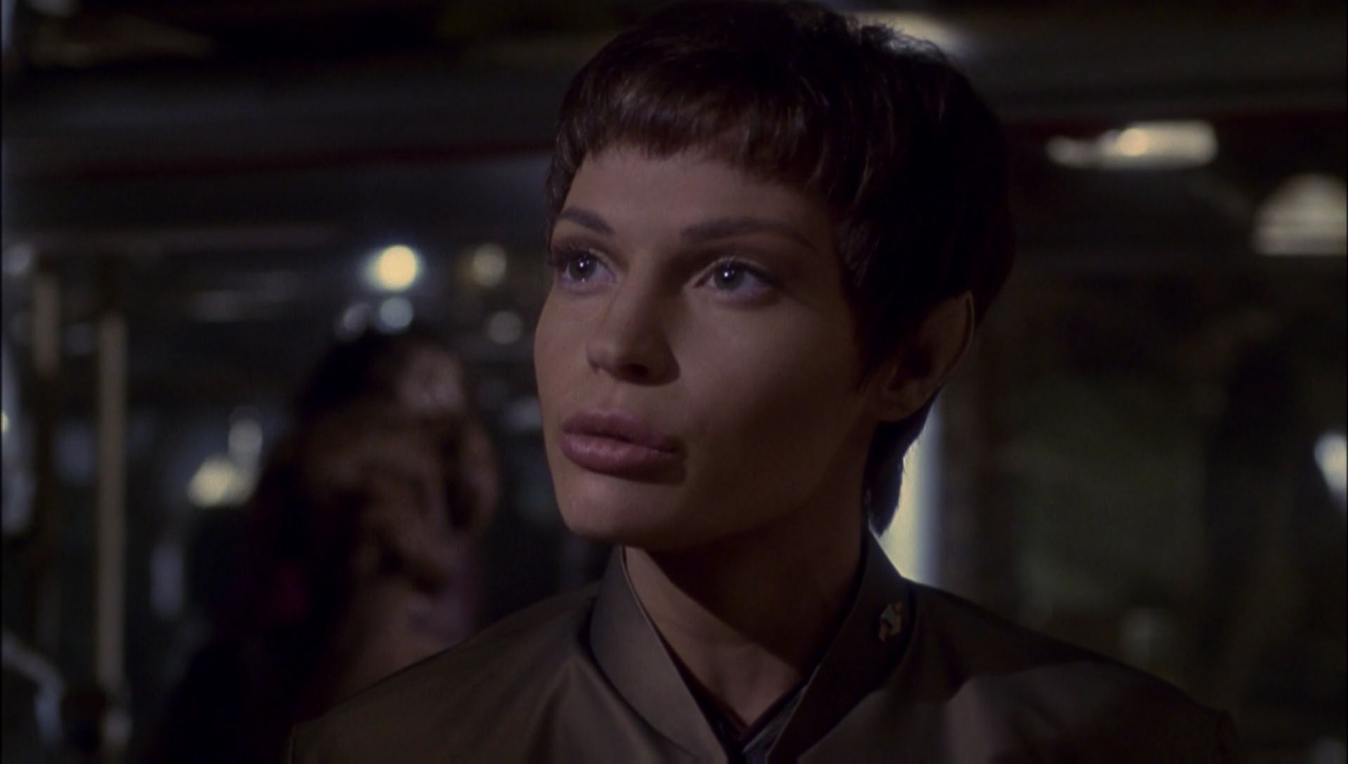 ariane179254_Enterprise_1x01-1x02_BrokenBow_3050.jpg