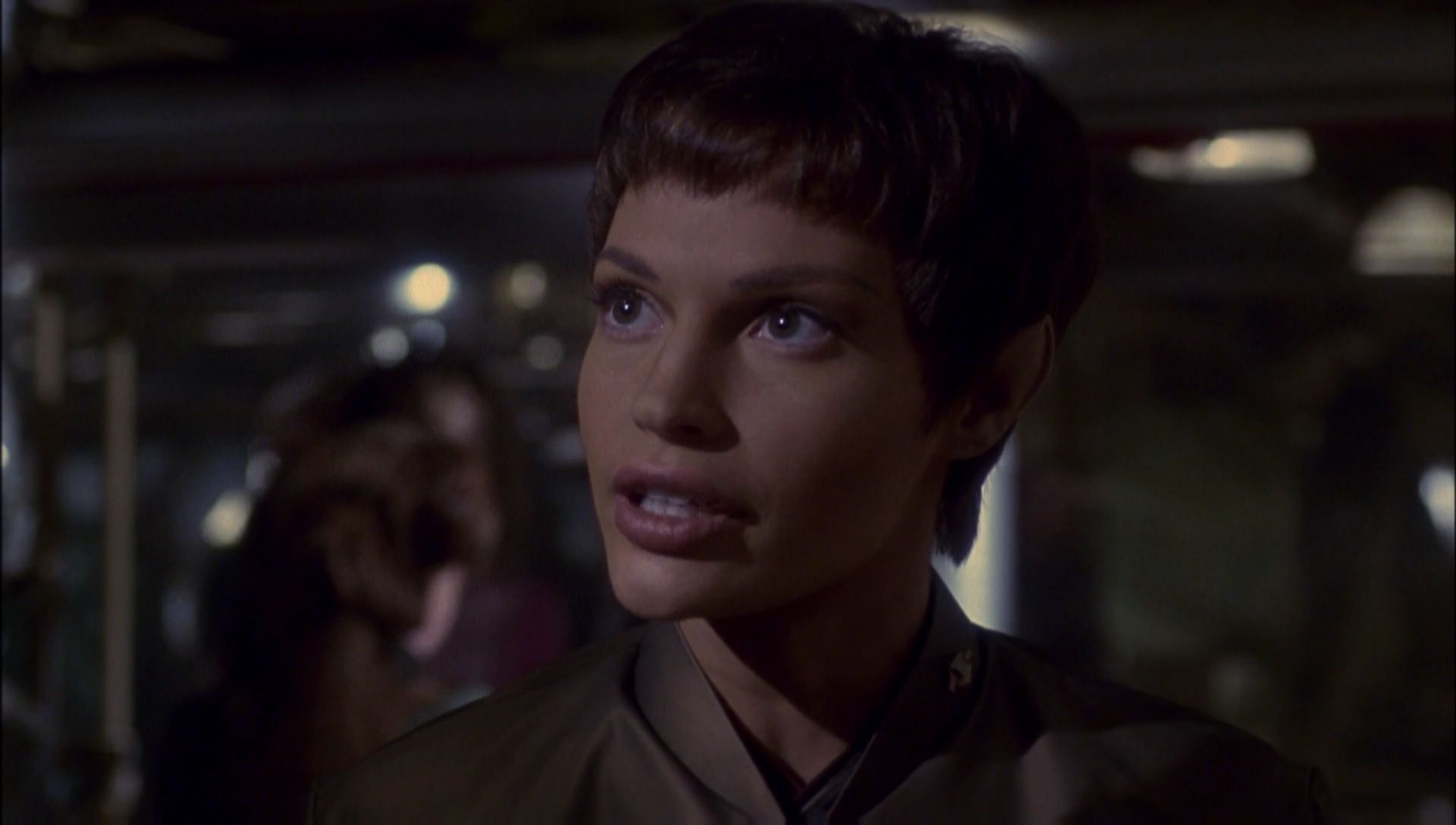 ariane179254_Enterprise_1x01-1x02_BrokenBow_3054.jpg