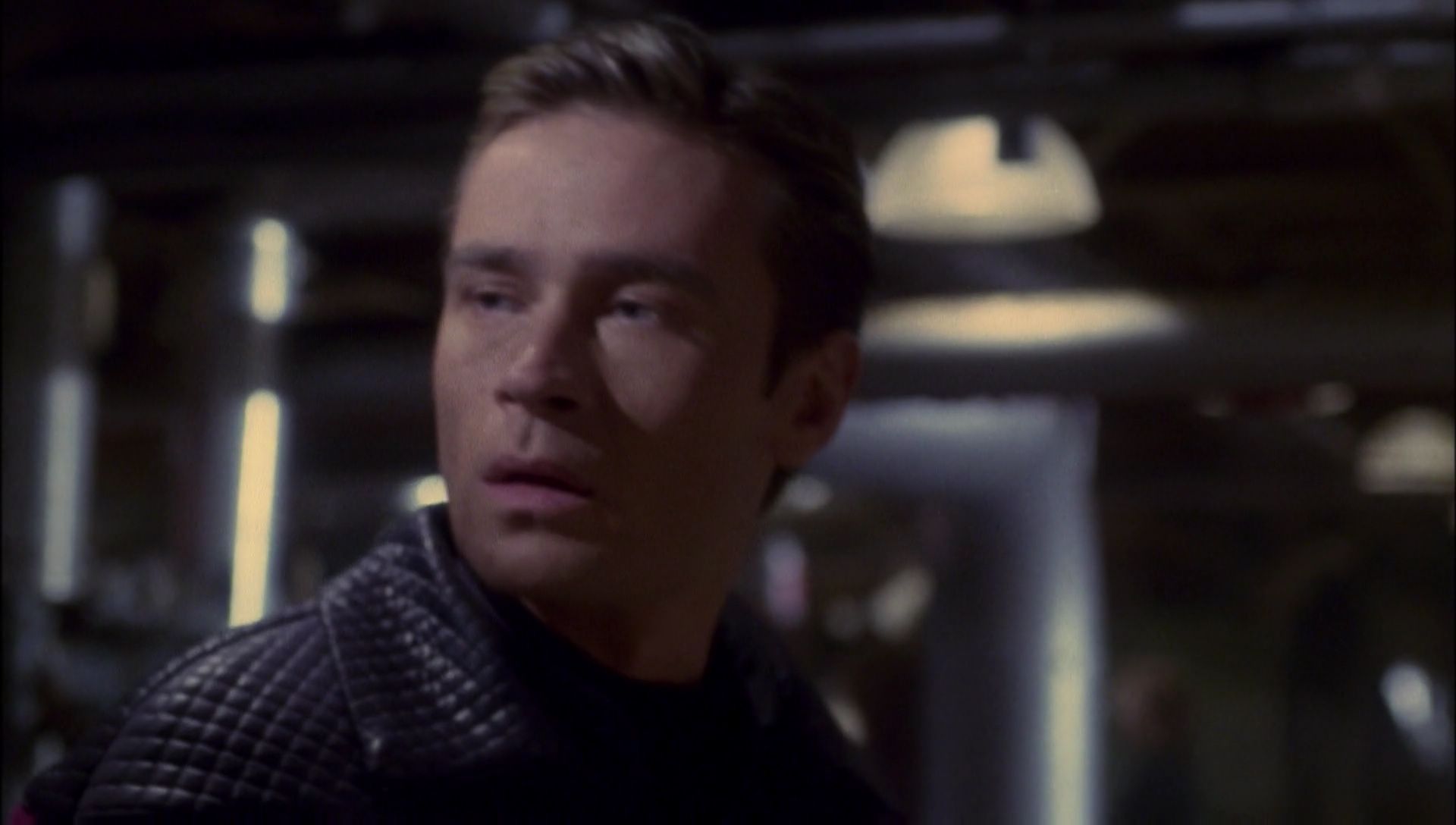 ariane179254_Enterprise_1x01-1x02_BrokenBow_3060.jpg