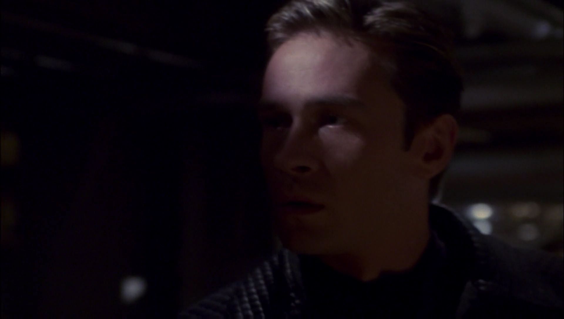 ariane179254_Enterprise_1x01-1x02_BrokenBow_3061.jpg