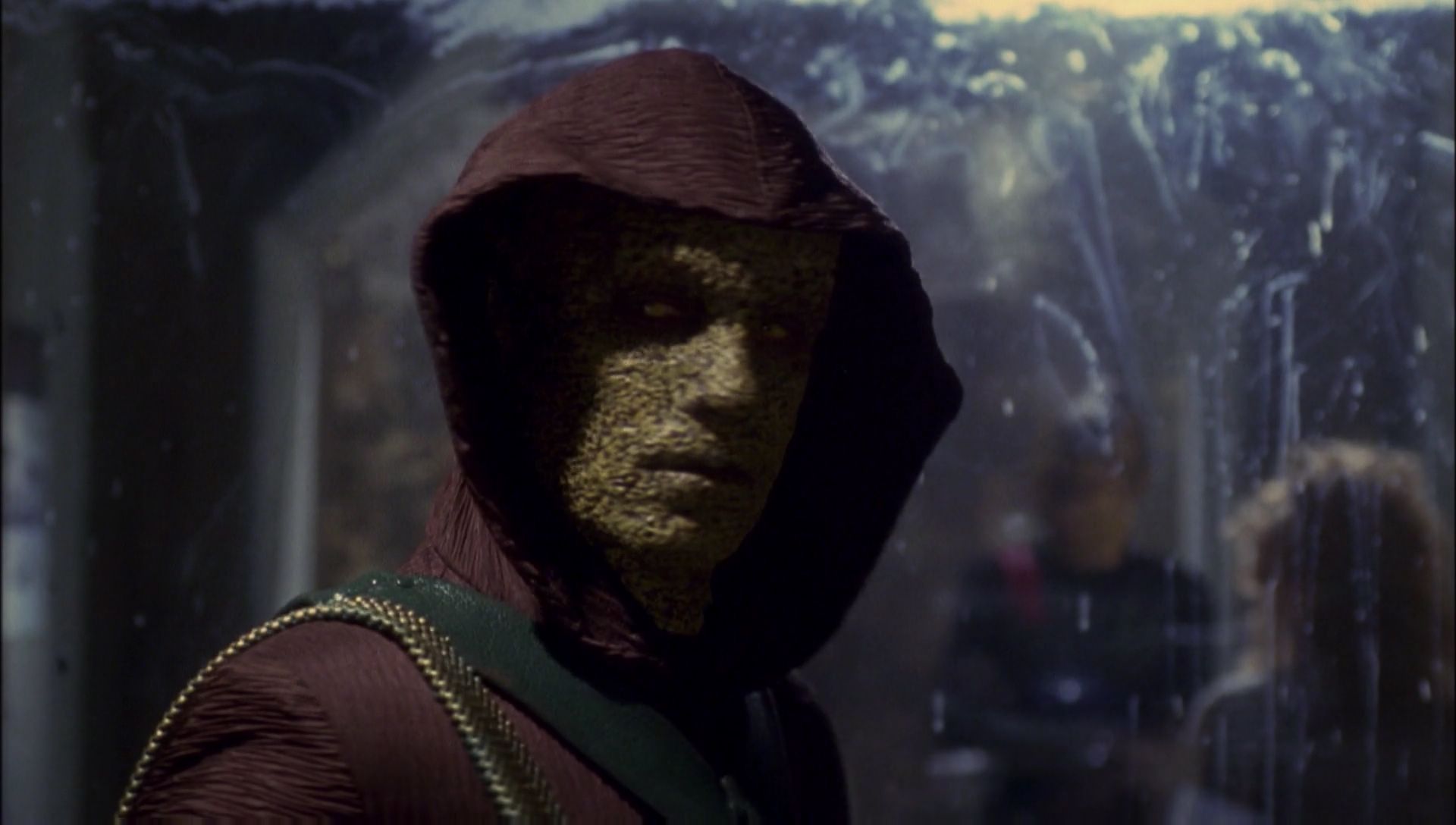 ariane179254_Enterprise_1x01-1x02_BrokenBow_3068.jpg
