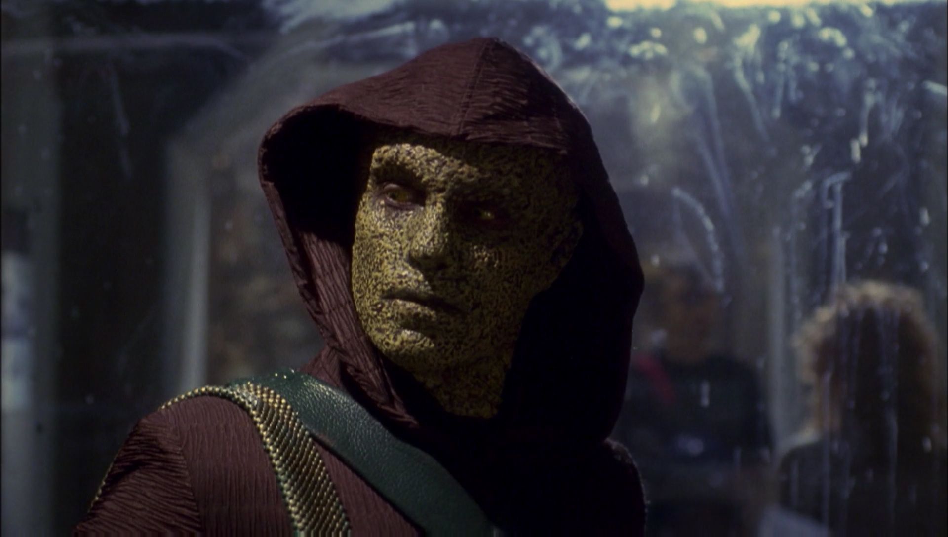 ariane179254_Enterprise_1x01-1x02_BrokenBow_3070.jpg