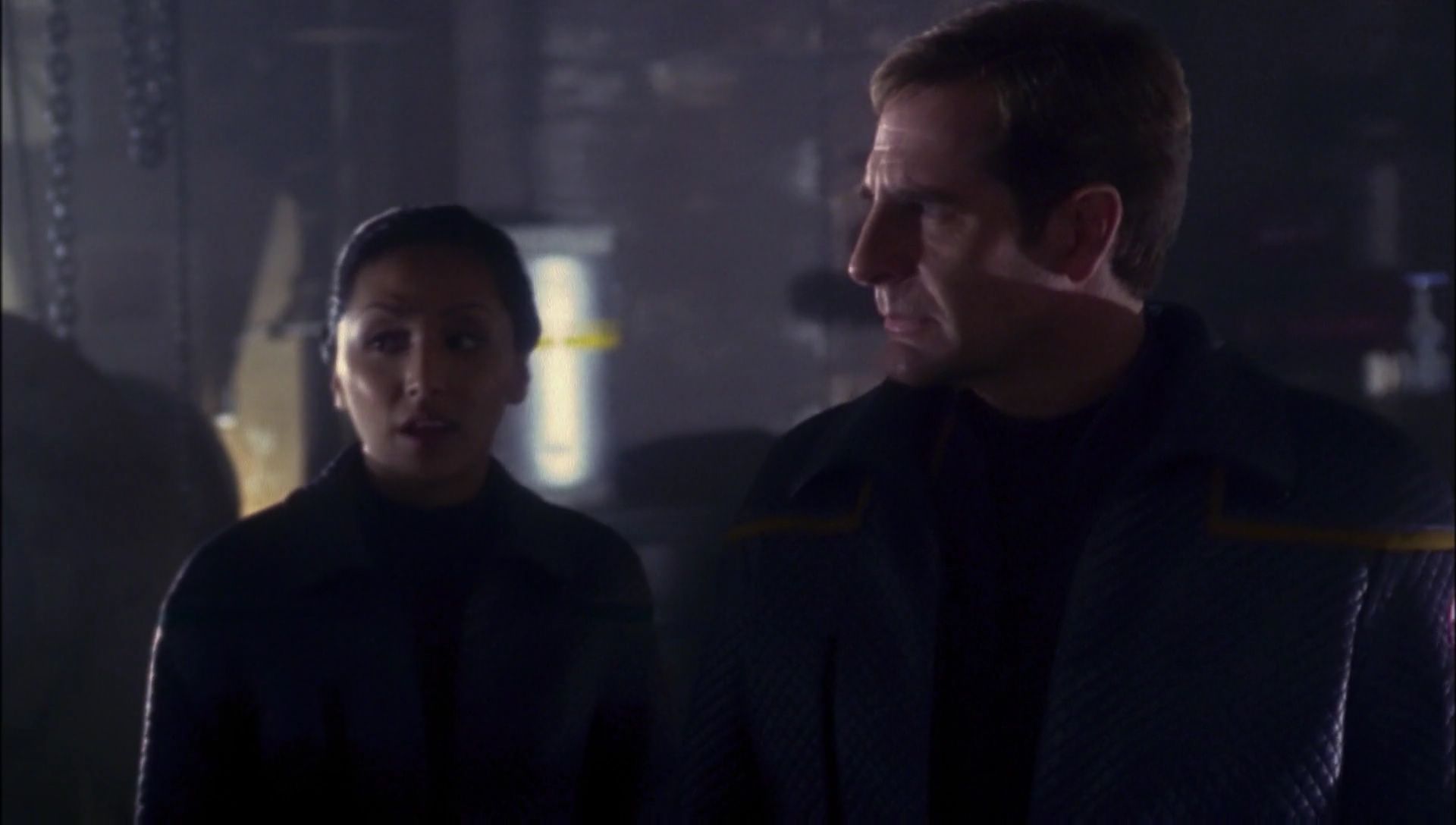 ariane179254_Enterprise_1x01-1x02_BrokenBow_3082.jpg