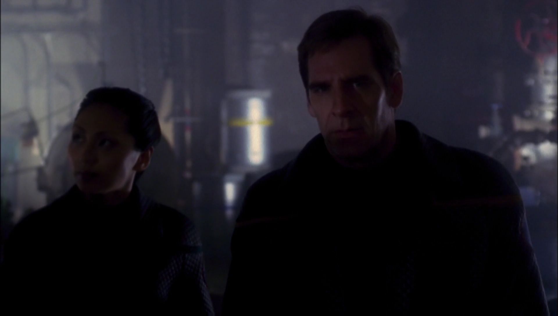 ariane179254_Enterprise_1x01-1x02_BrokenBow_3087.jpg
