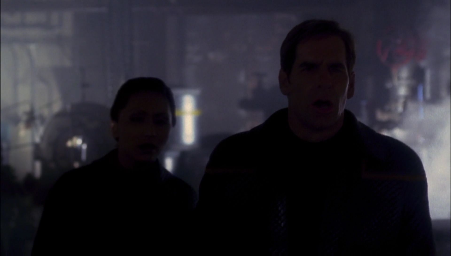 ariane179254_Enterprise_1x01-1x02_BrokenBow_3089.jpg