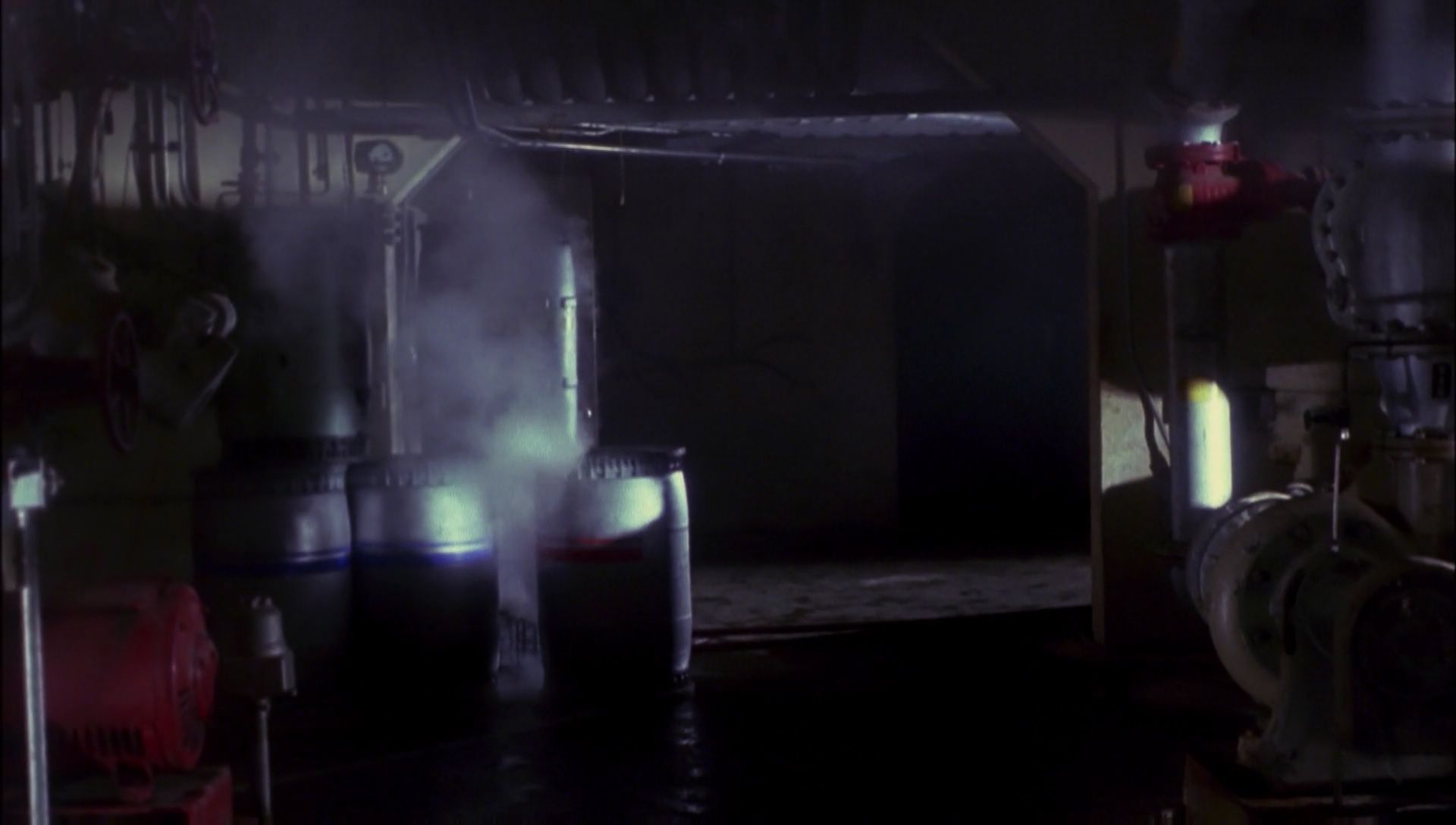 ariane179254_Enterprise_1x01-1x02_BrokenBow_3097.jpg