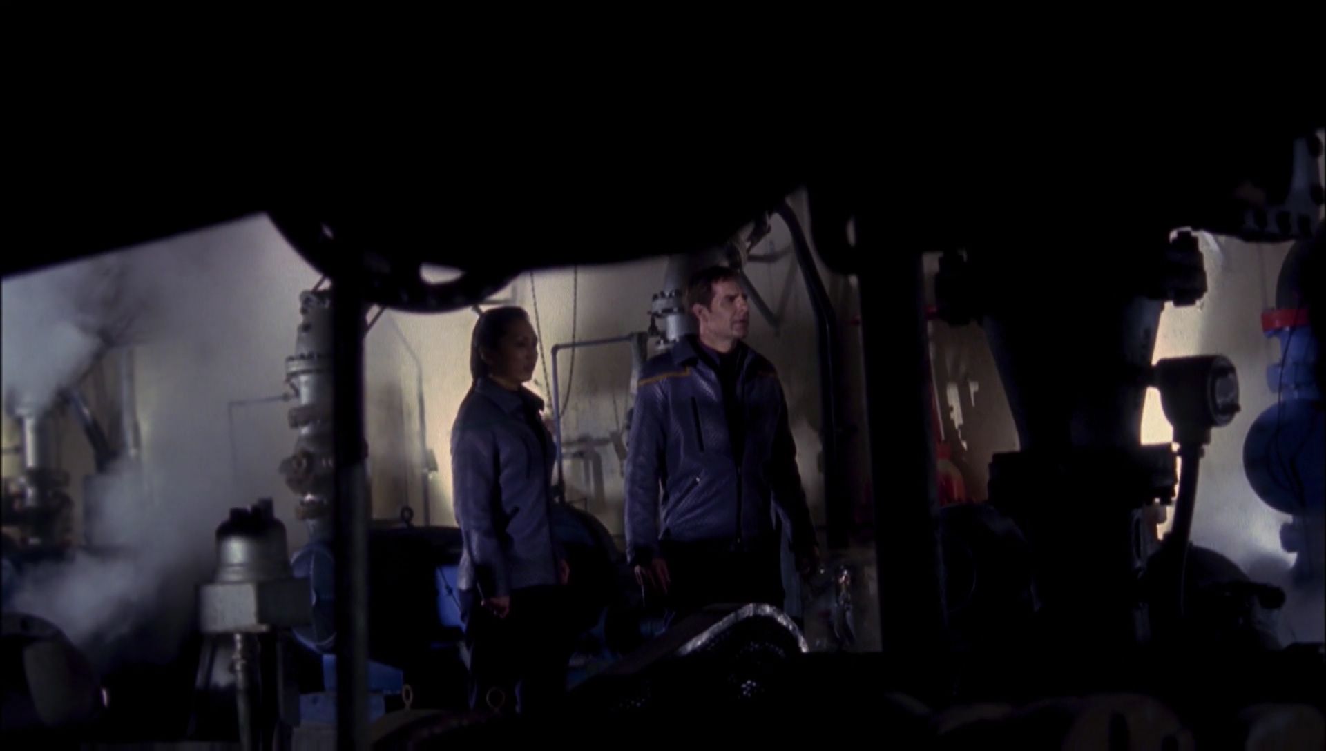 ariane179254_Enterprise_1x01-1x02_BrokenBow_3098.jpg