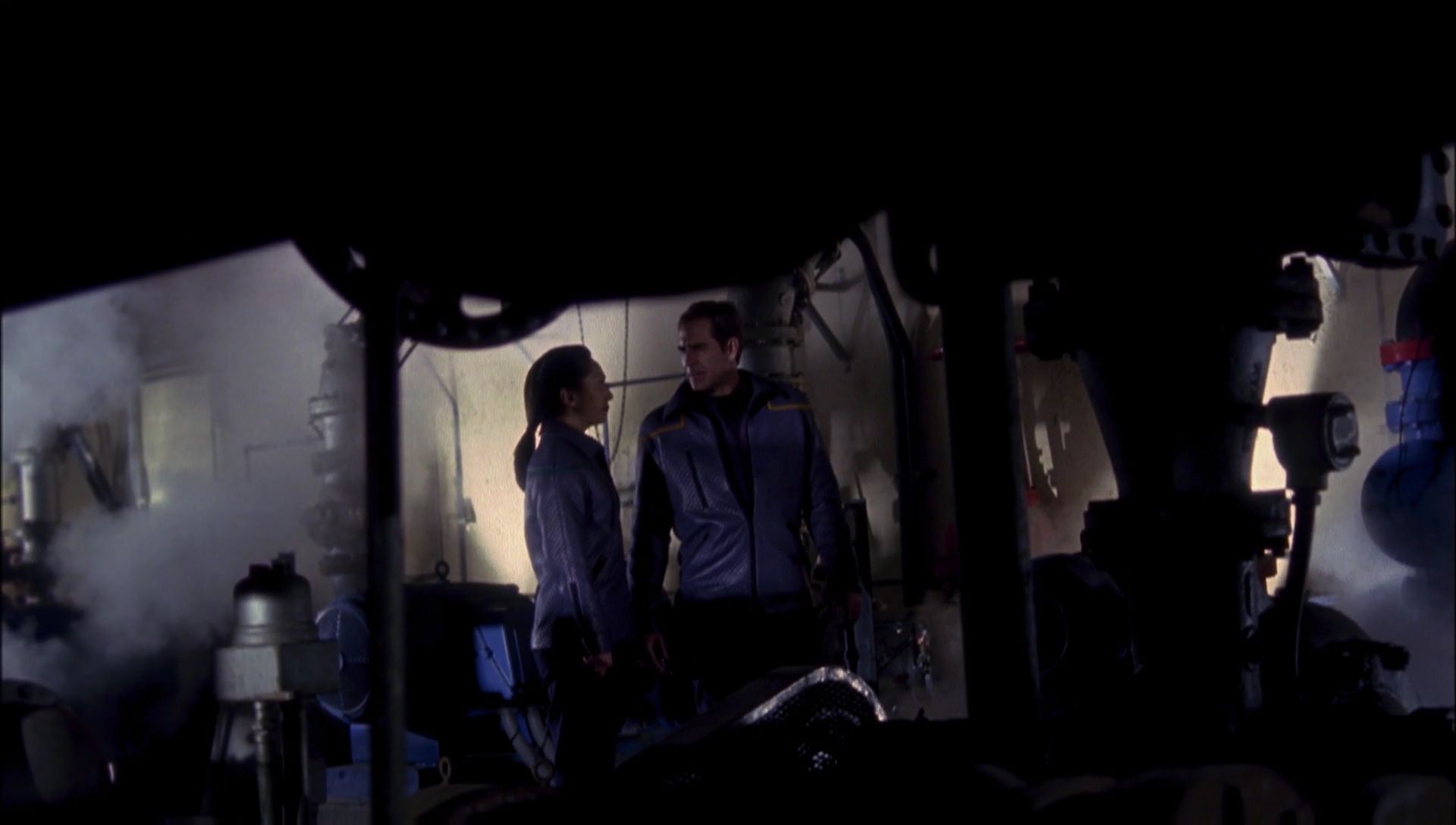 ariane179254_Enterprise_1x01-1x02_BrokenBow_3101.jpg