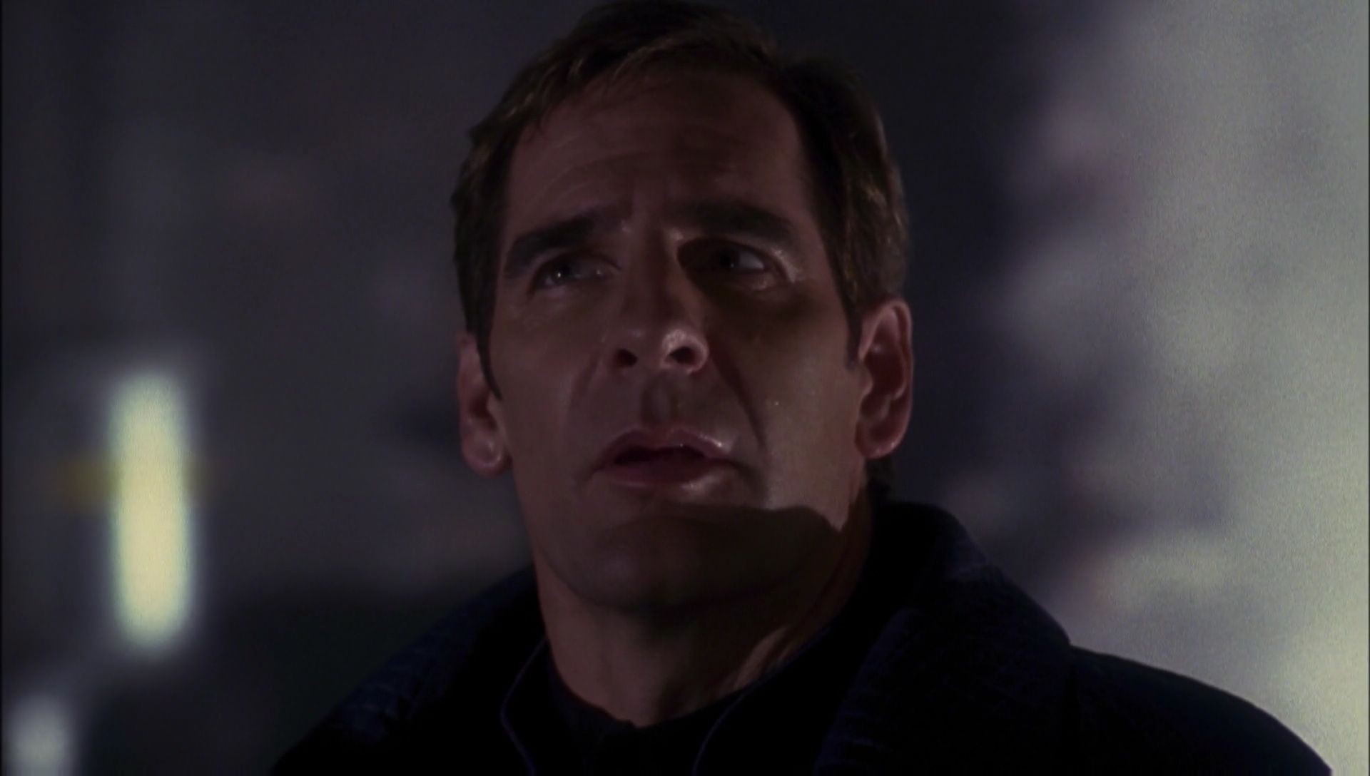 ariane179254_Enterprise_1x01-1x02_BrokenBow_3124.jpg