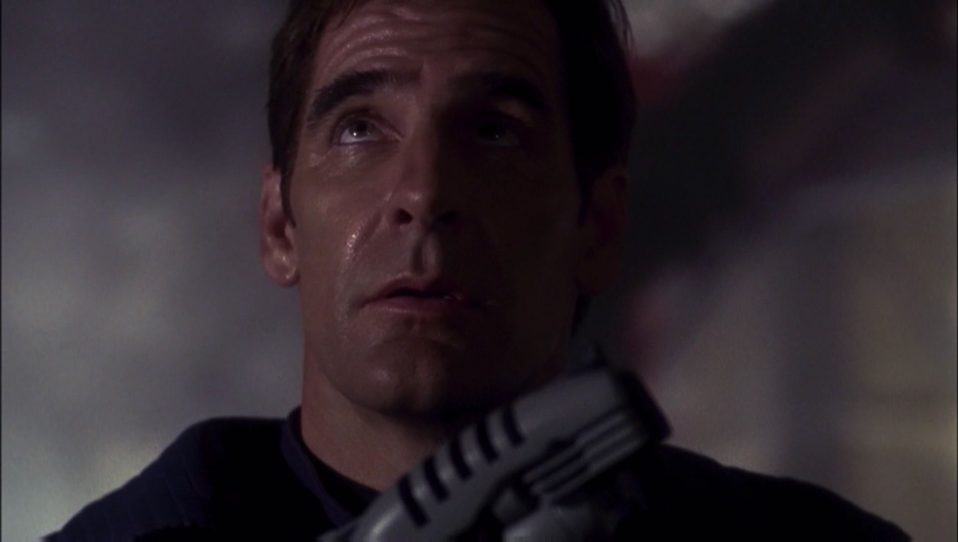 ariane179254_Enterprise_1x01-1x02_BrokenBow_3129.jpg
