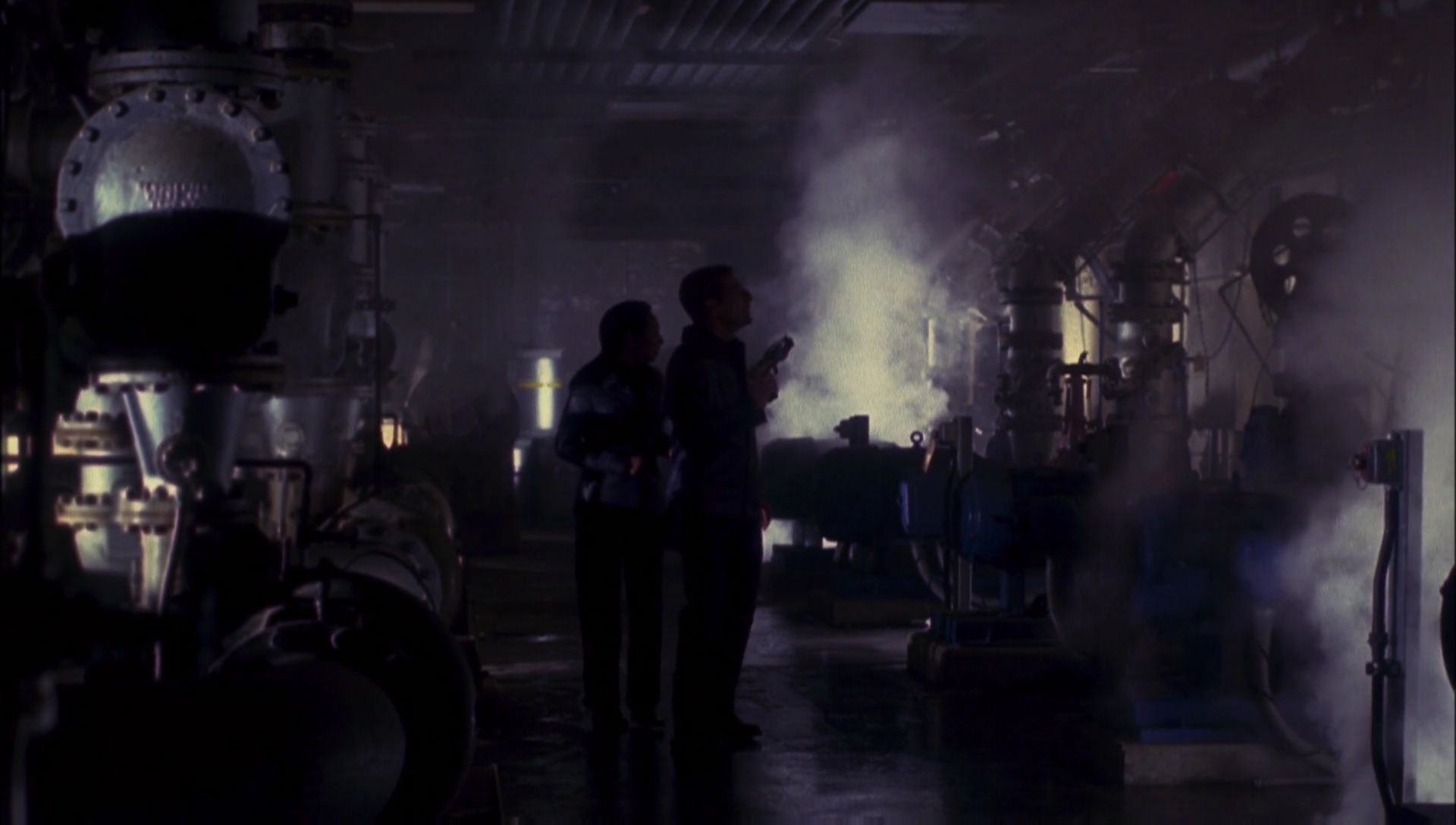 ariane179254_Enterprise_1x01-1x02_BrokenBow_3137.jpg