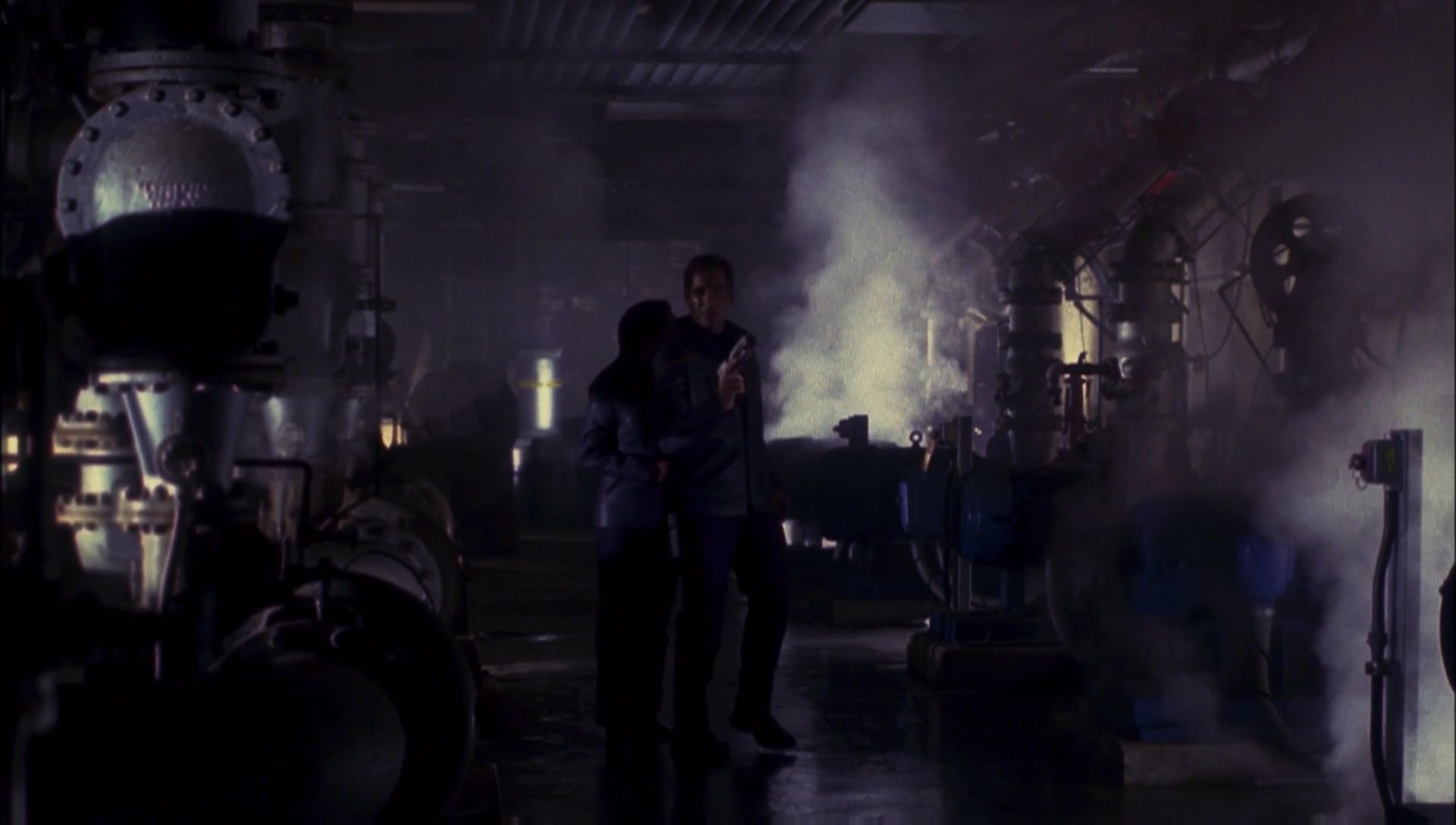ariane179254_Enterprise_1x01-1x02_BrokenBow_3138.jpg