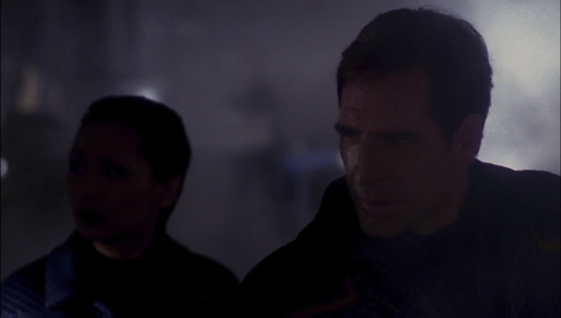 ariane179254_Enterprise_1x01-1x02_BrokenBow_3140.jpg