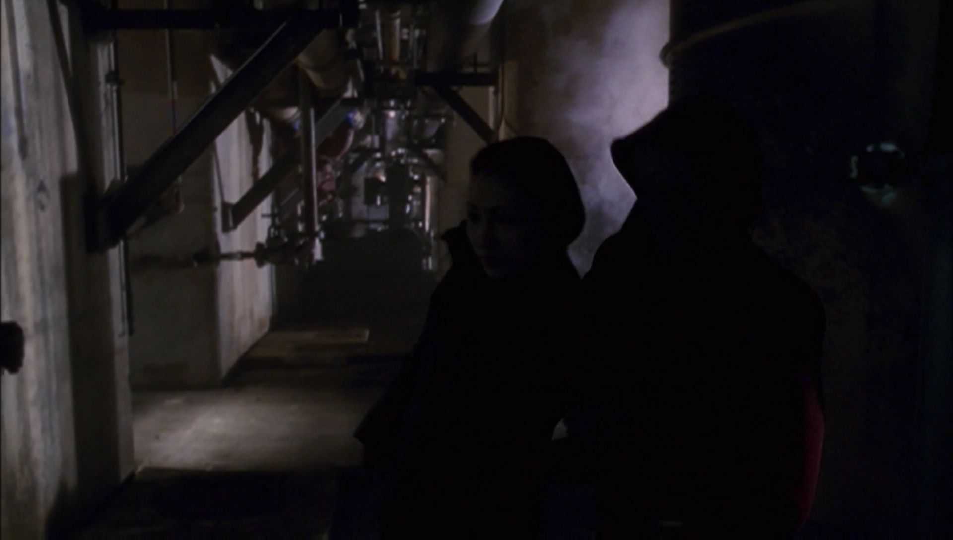 ariane179254_Enterprise_1x01-1x02_BrokenBow_3175.jpg