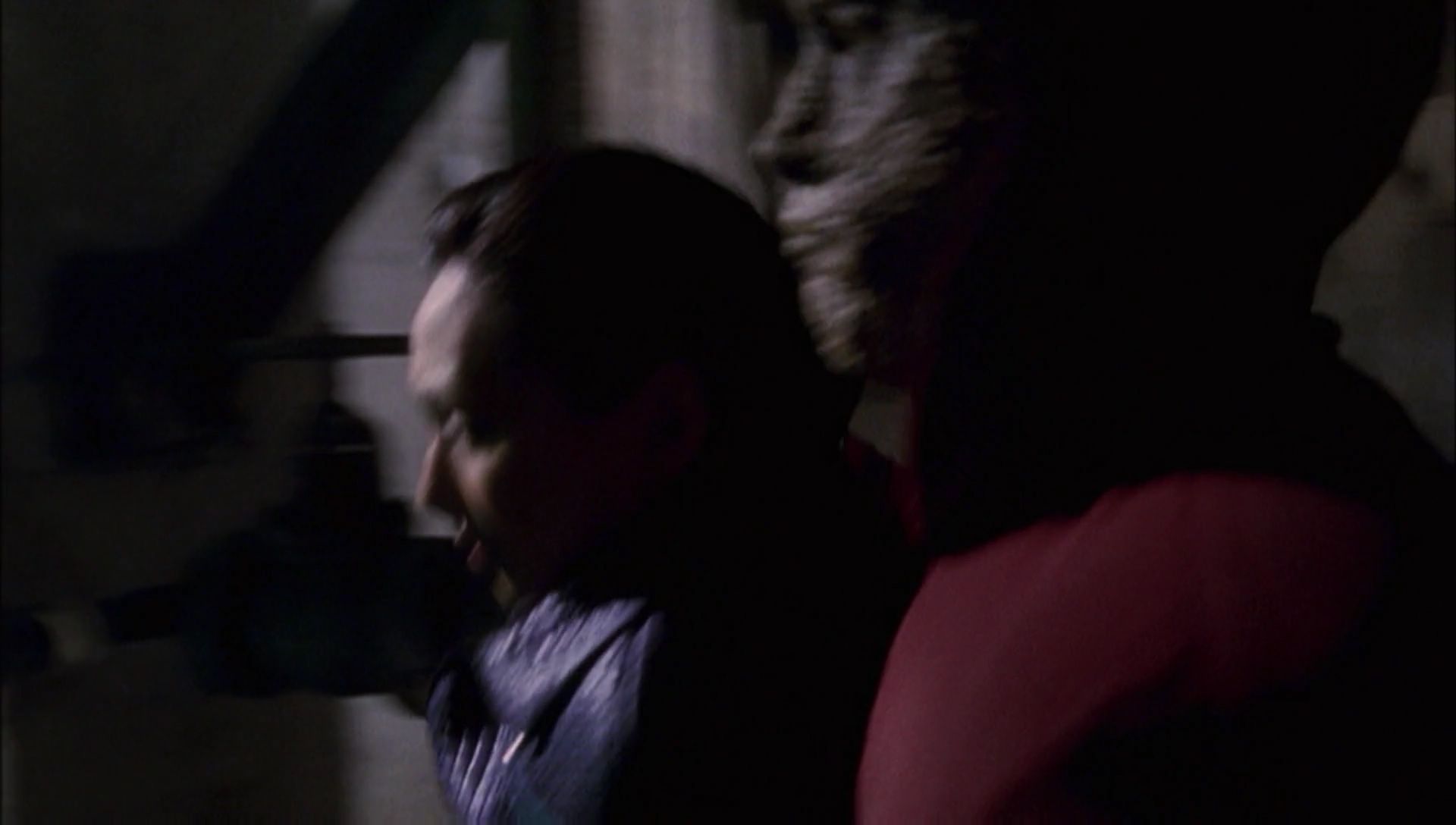 ariane179254_Enterprise_1x01-1x02_BrokenBow_3176.jpg