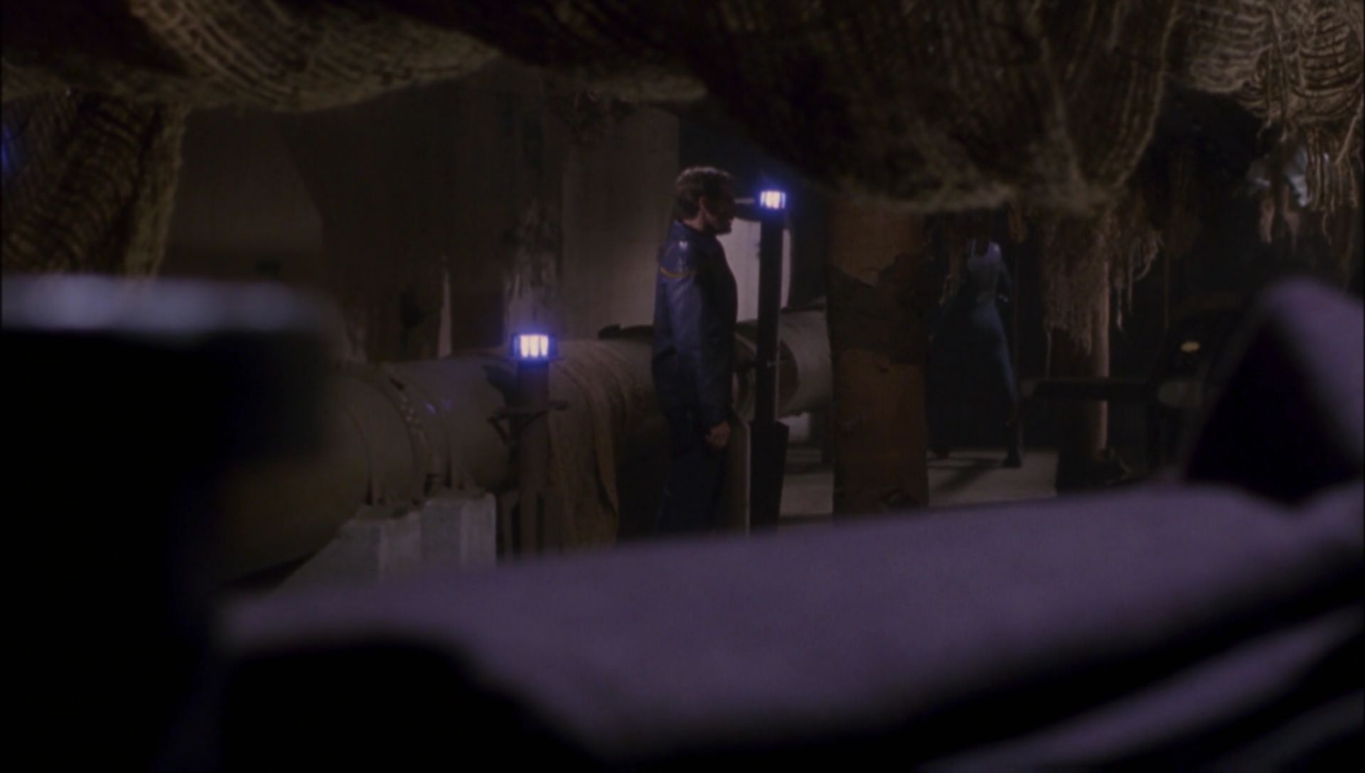 ariane179254_Enterprise_1x01-1x02_BrokenBow_3210.jpg